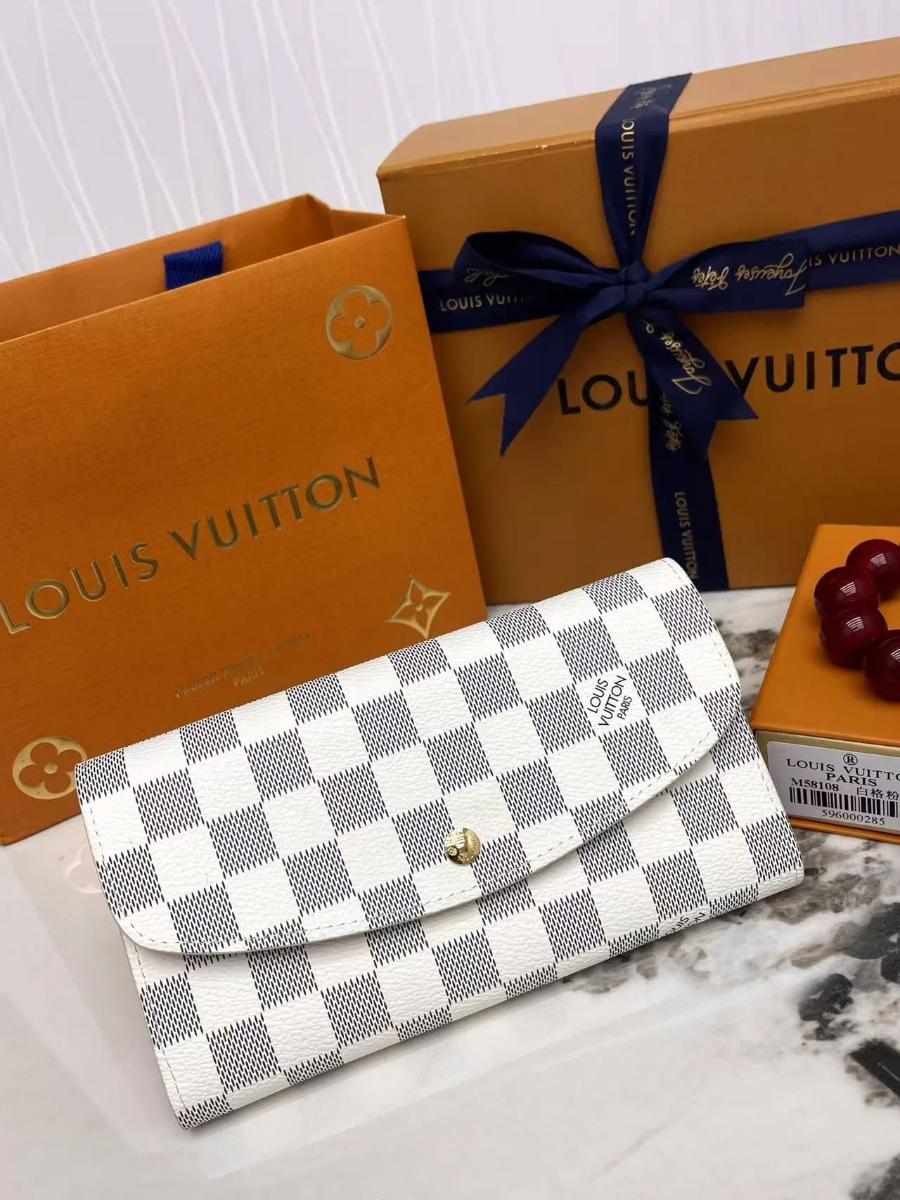 LV 27FW JBJVXGJ 049 장지갑