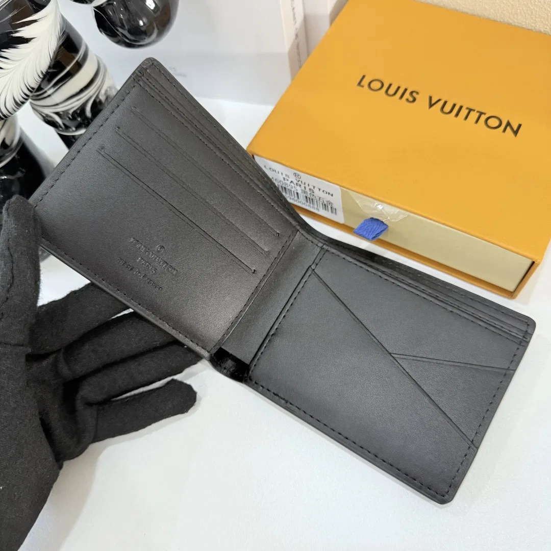 LV 27FW JBJVXGJ 051 지갑 6