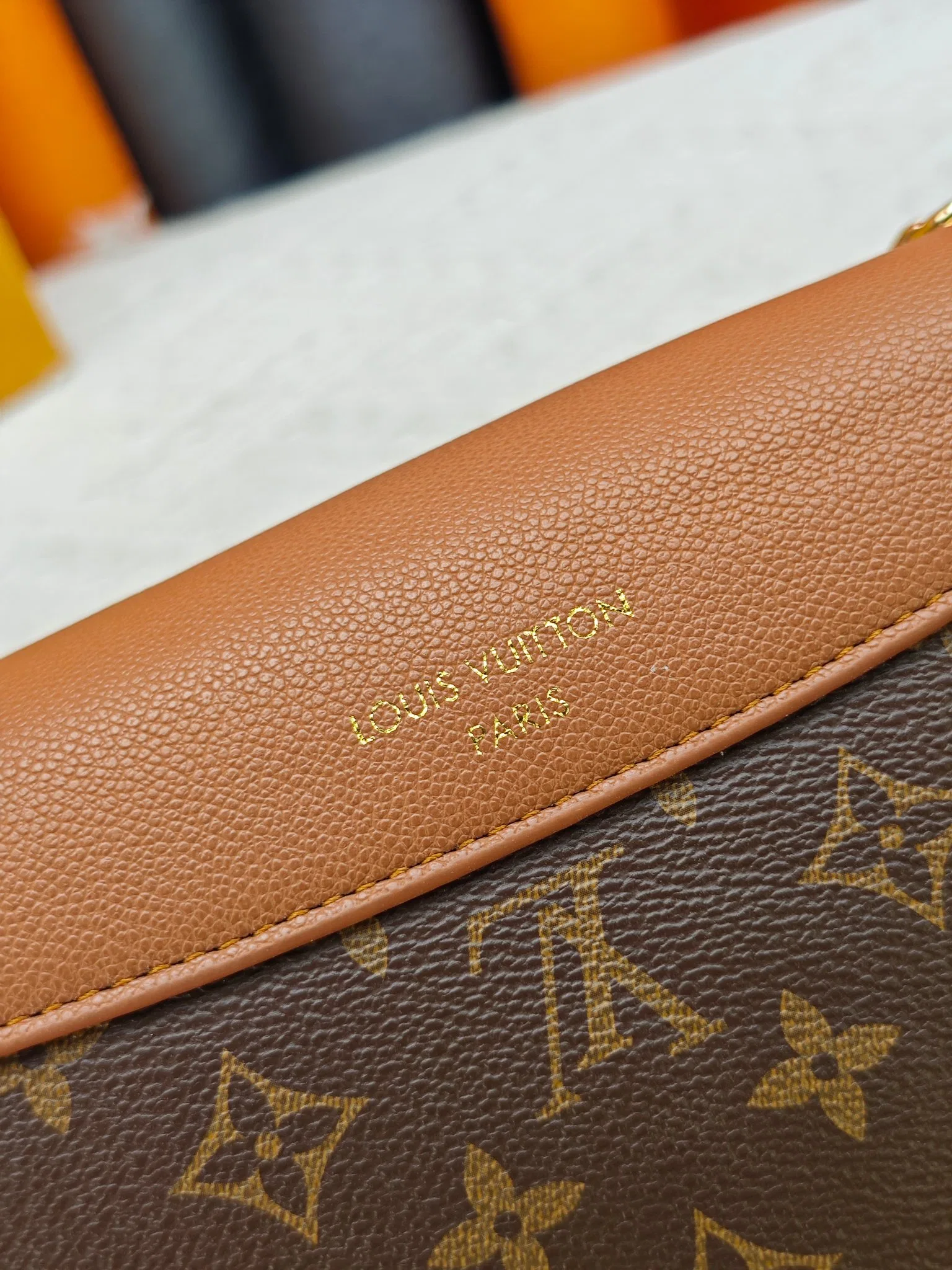LV 27FW JBJVXGJ 062 숄더백 6