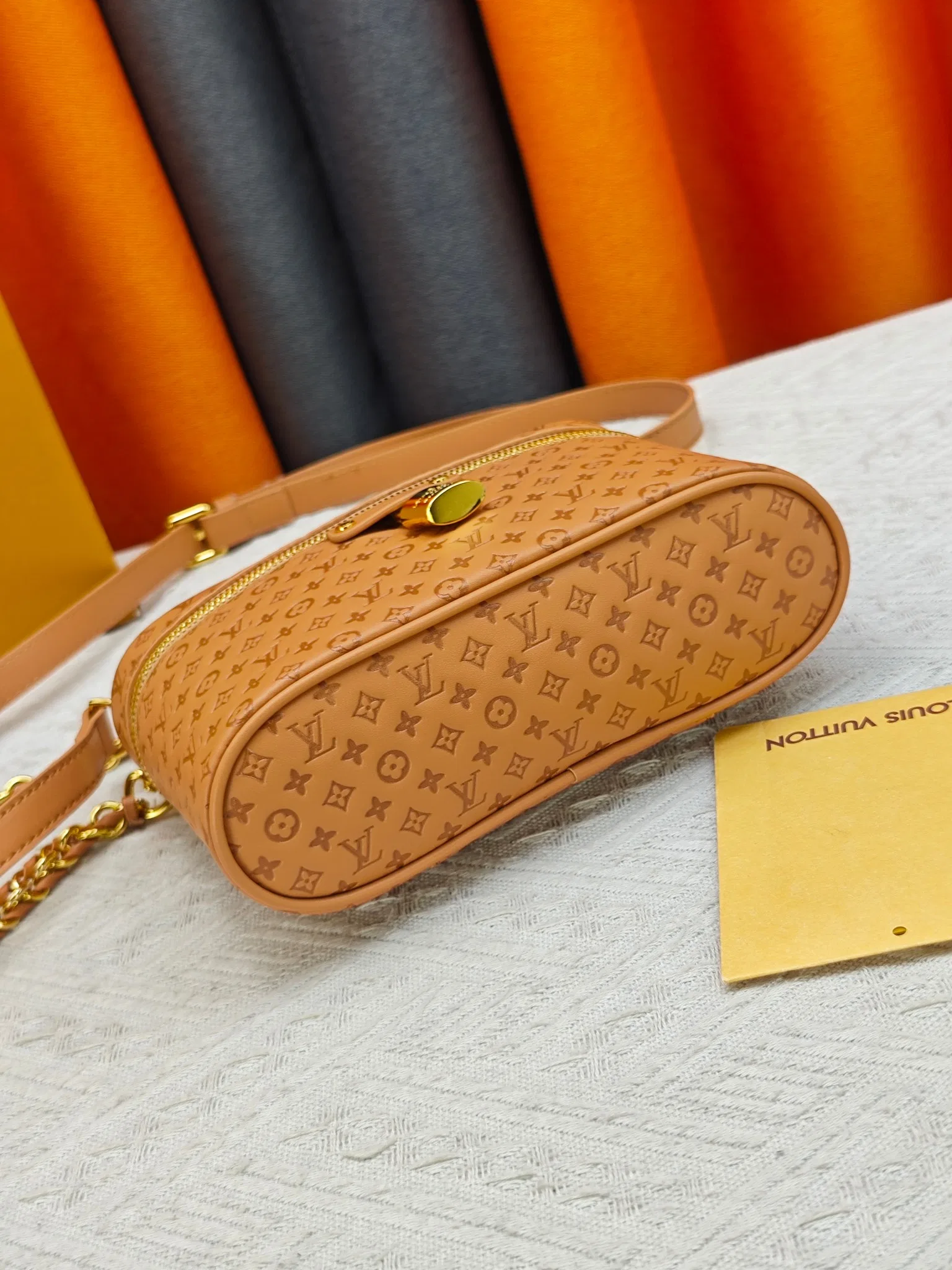 LV 27FW JBJVXGJ 063 토트백 5