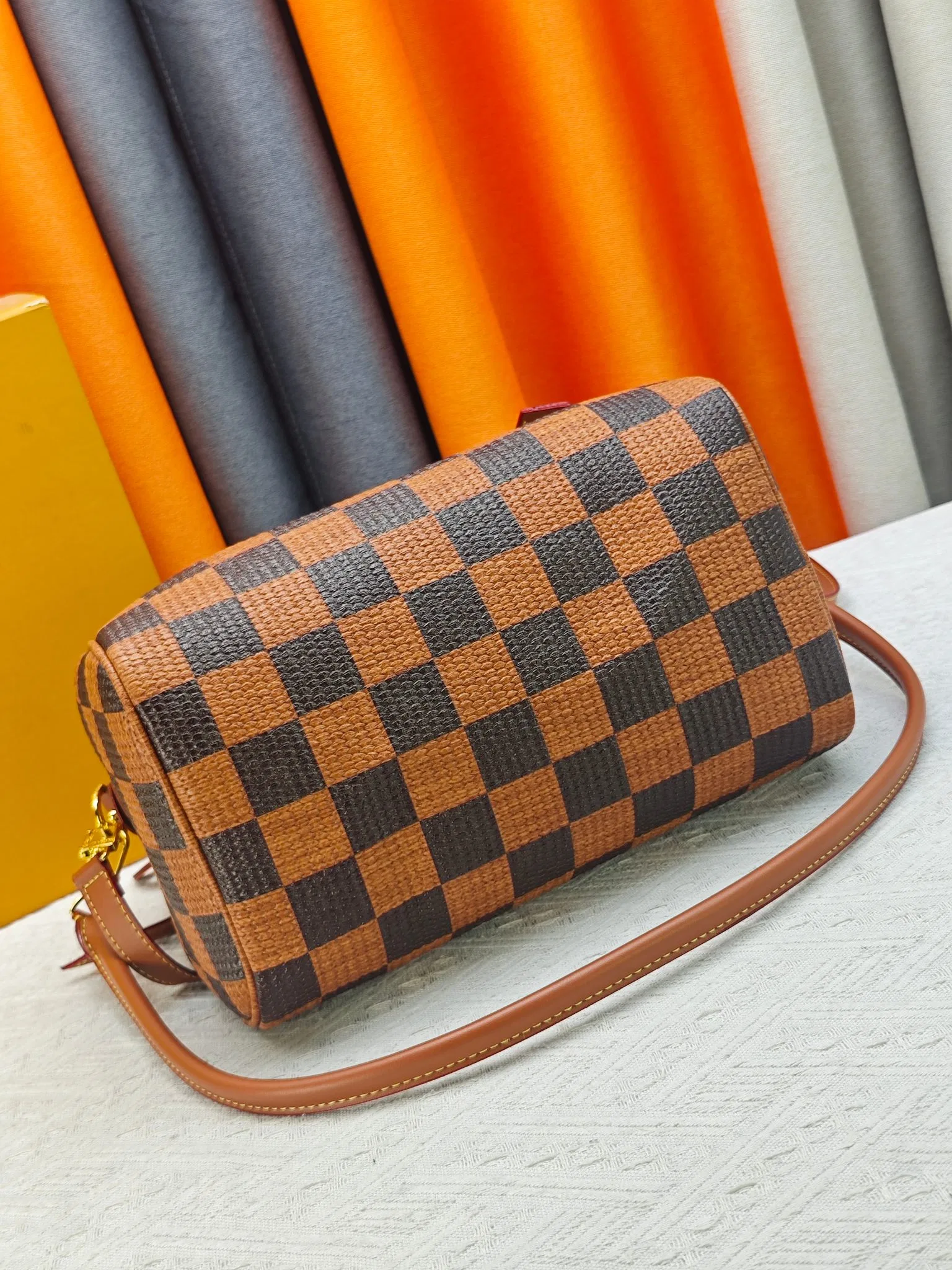 LV 27FW JBJVXGJ 064 토트백 5