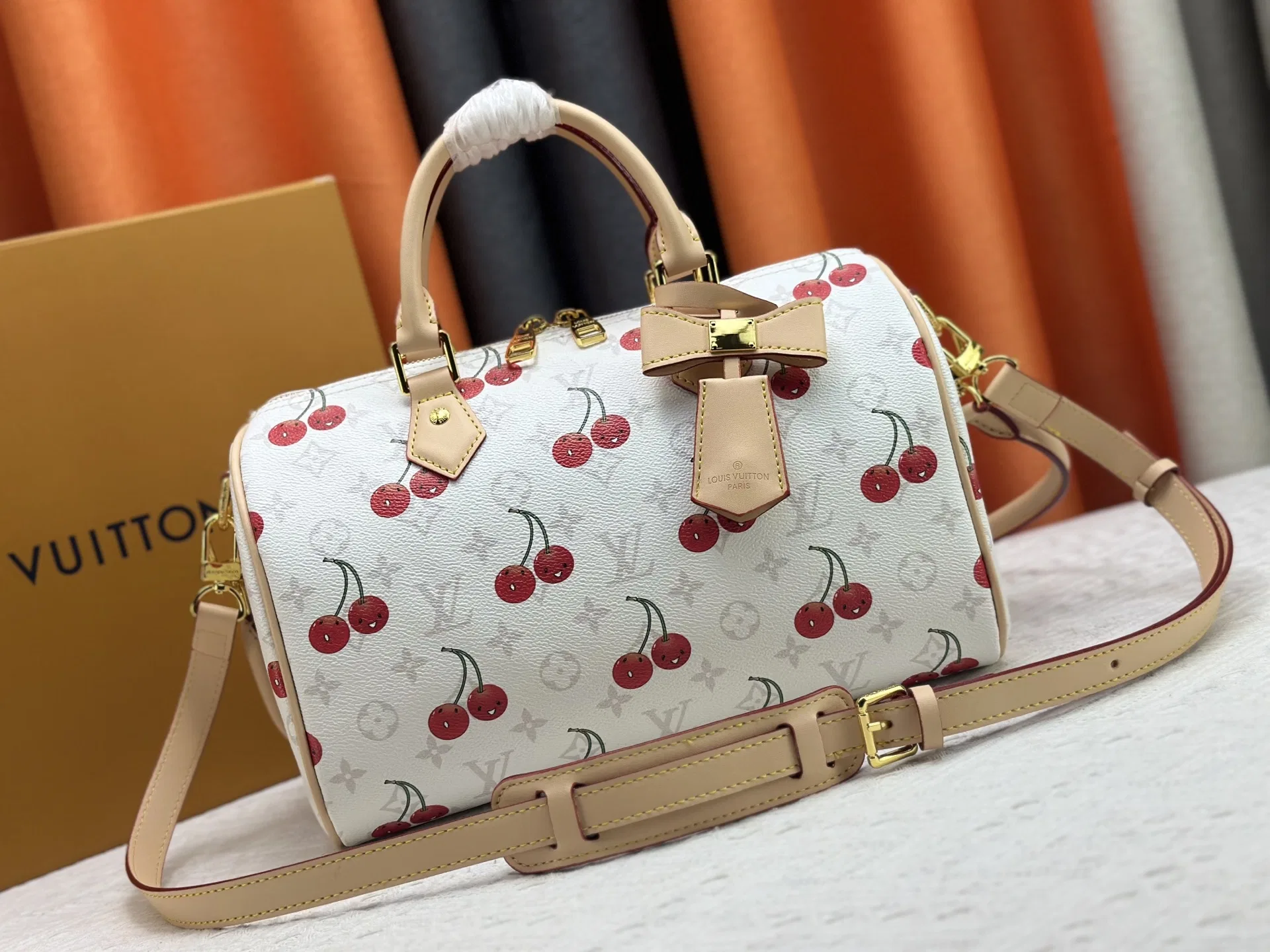 LV 27FW JBJVXGJ 066 토트백