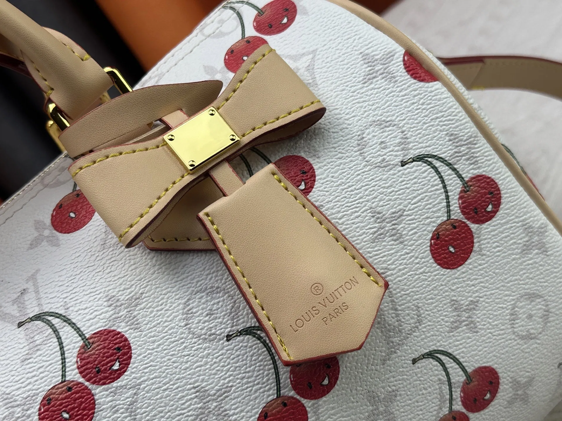 LV 27FW JBJVXGJ 066 토트백 6