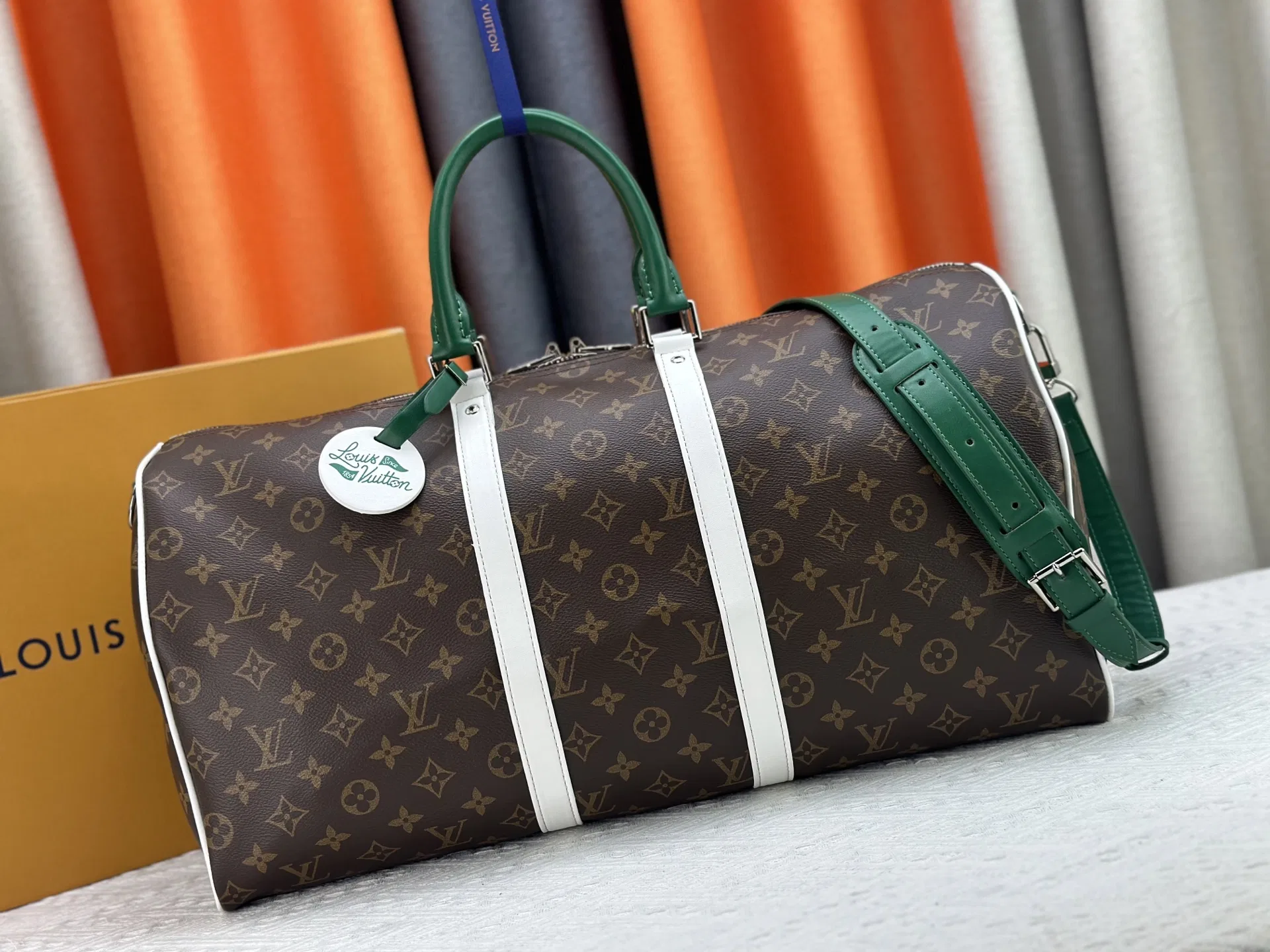 LV 27FW JBJVXGJ 067 토트백