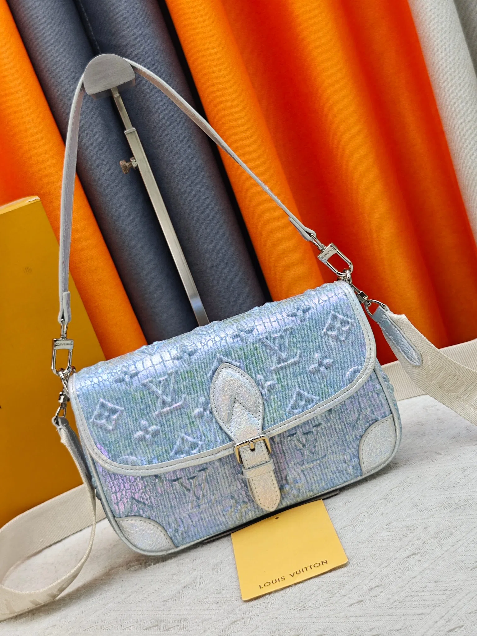 LV 27FW JBJVXGJ 072 숄더백