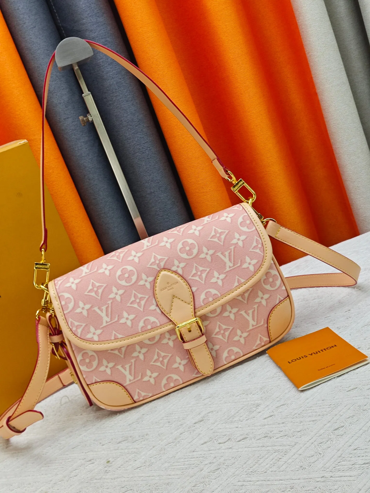 LV 27FW JBJVXGJ 073 숄더백