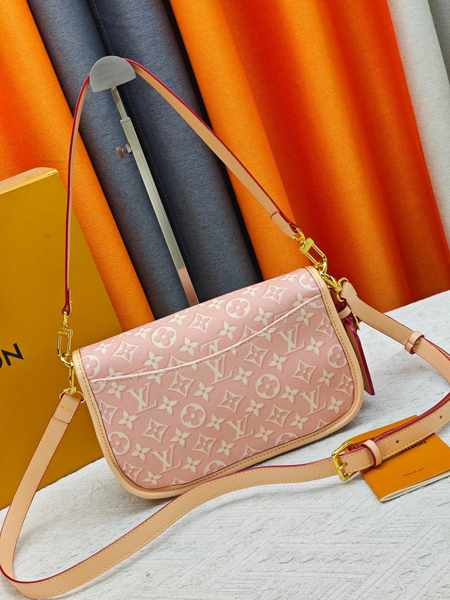 LV 27FW JBJVXGJ 073 숄더백 4