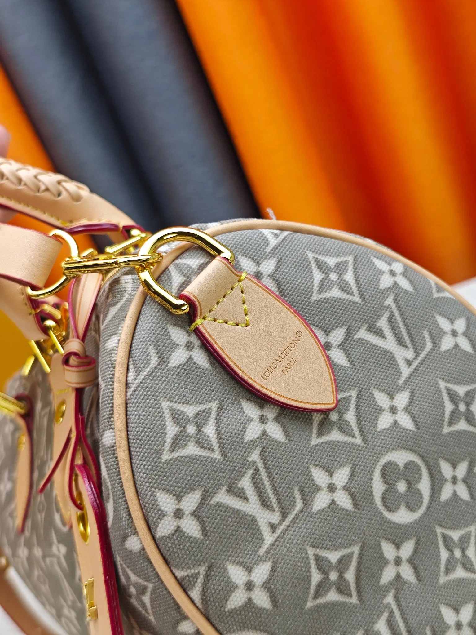 LV 27FW JBJVXGJ 076 토트백 6
