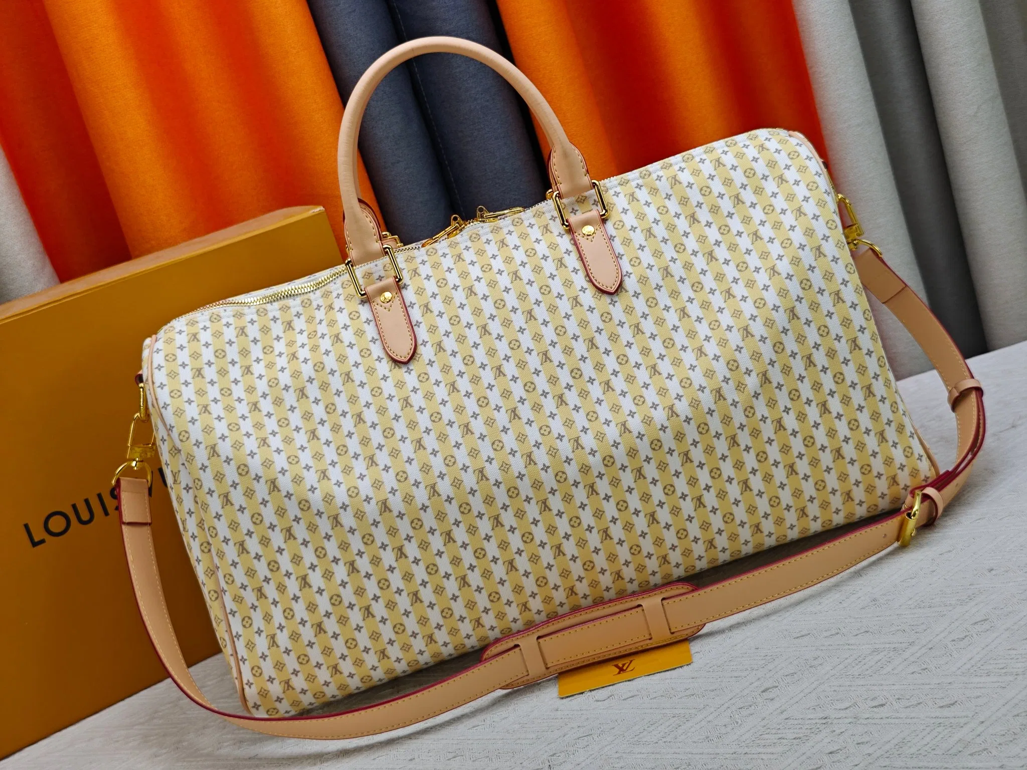 LV 27FW JBJVXGJ 077 토트백 3