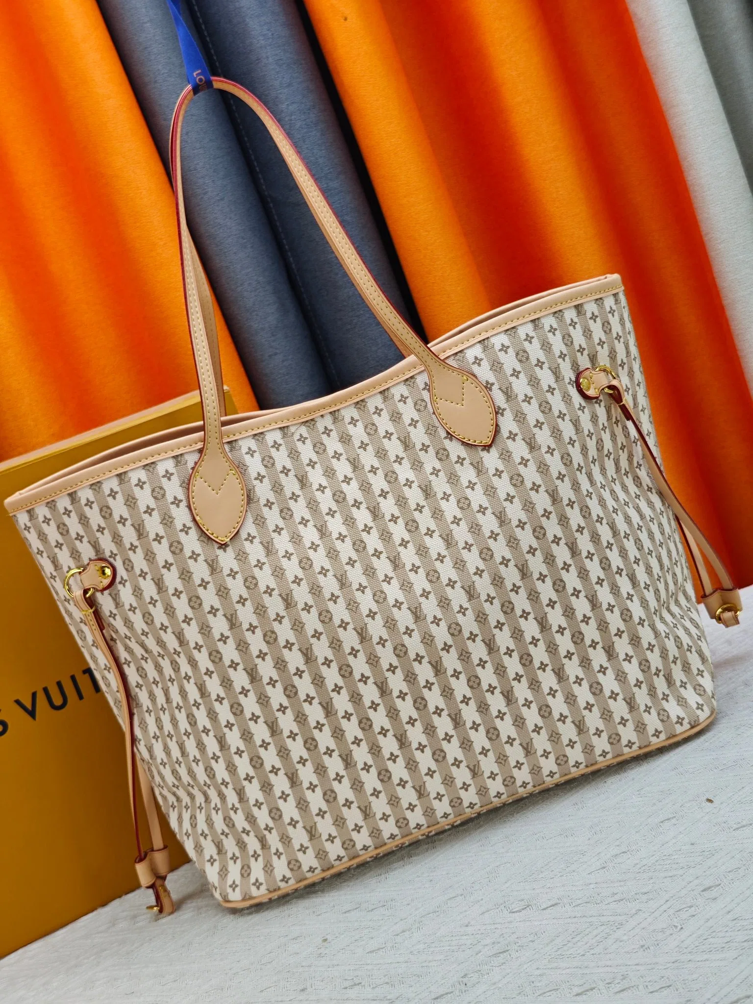 LV 27FW JBJVXGJ 078 토트백 5