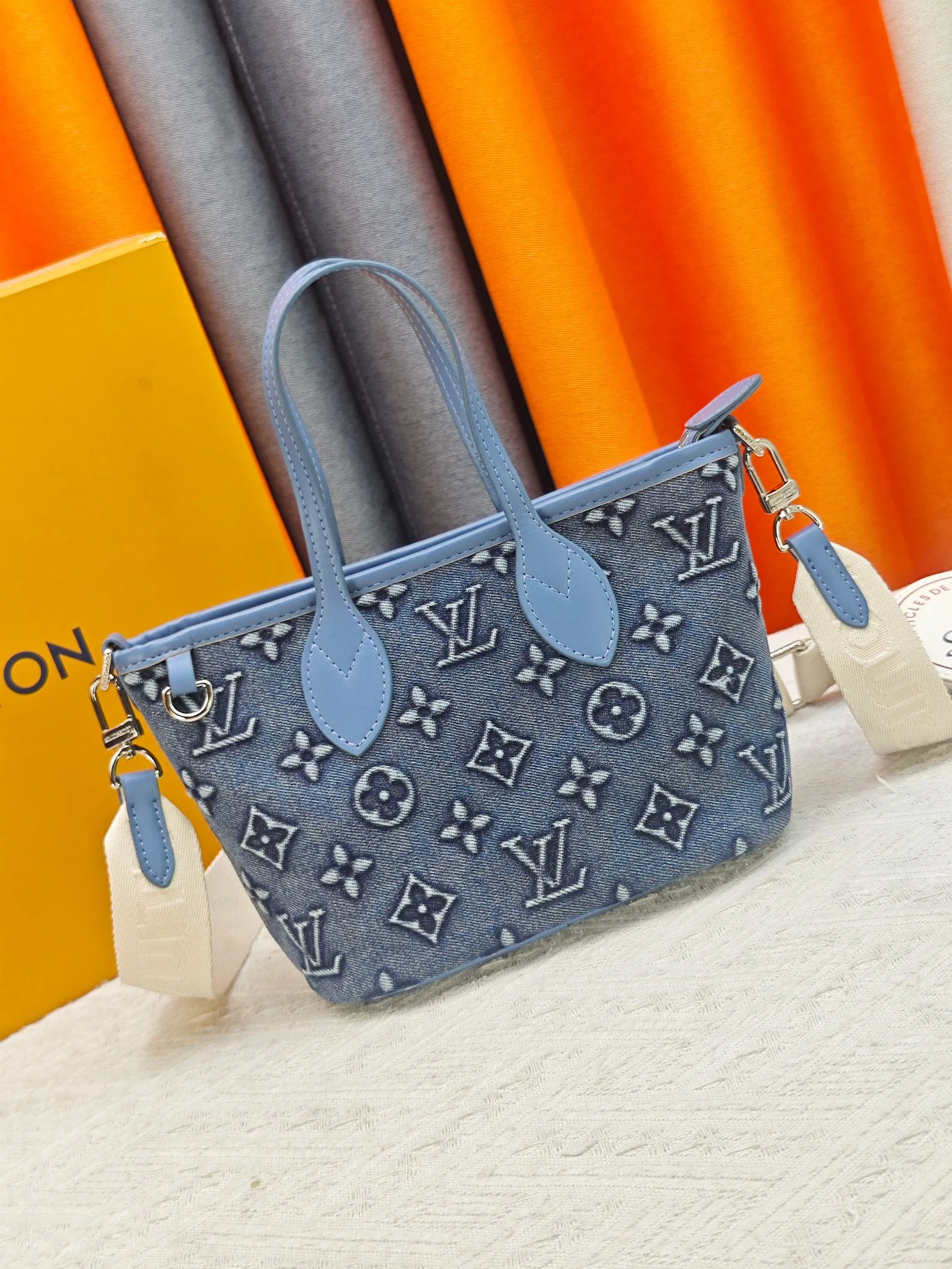 LV 27FW JBJVXGJ 079 토트백 4
