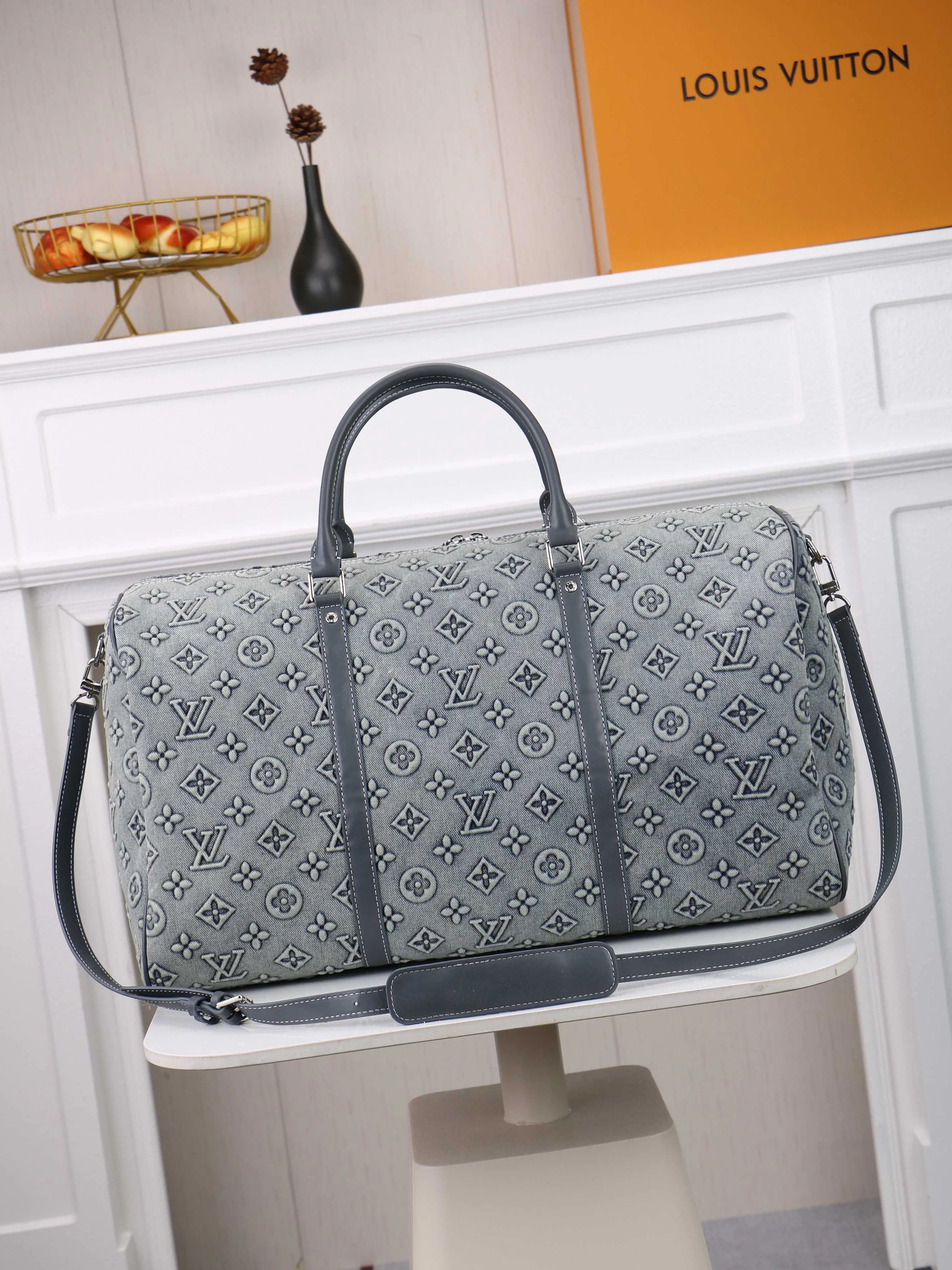 LV 27FW JBJVXGJ 081 토트백