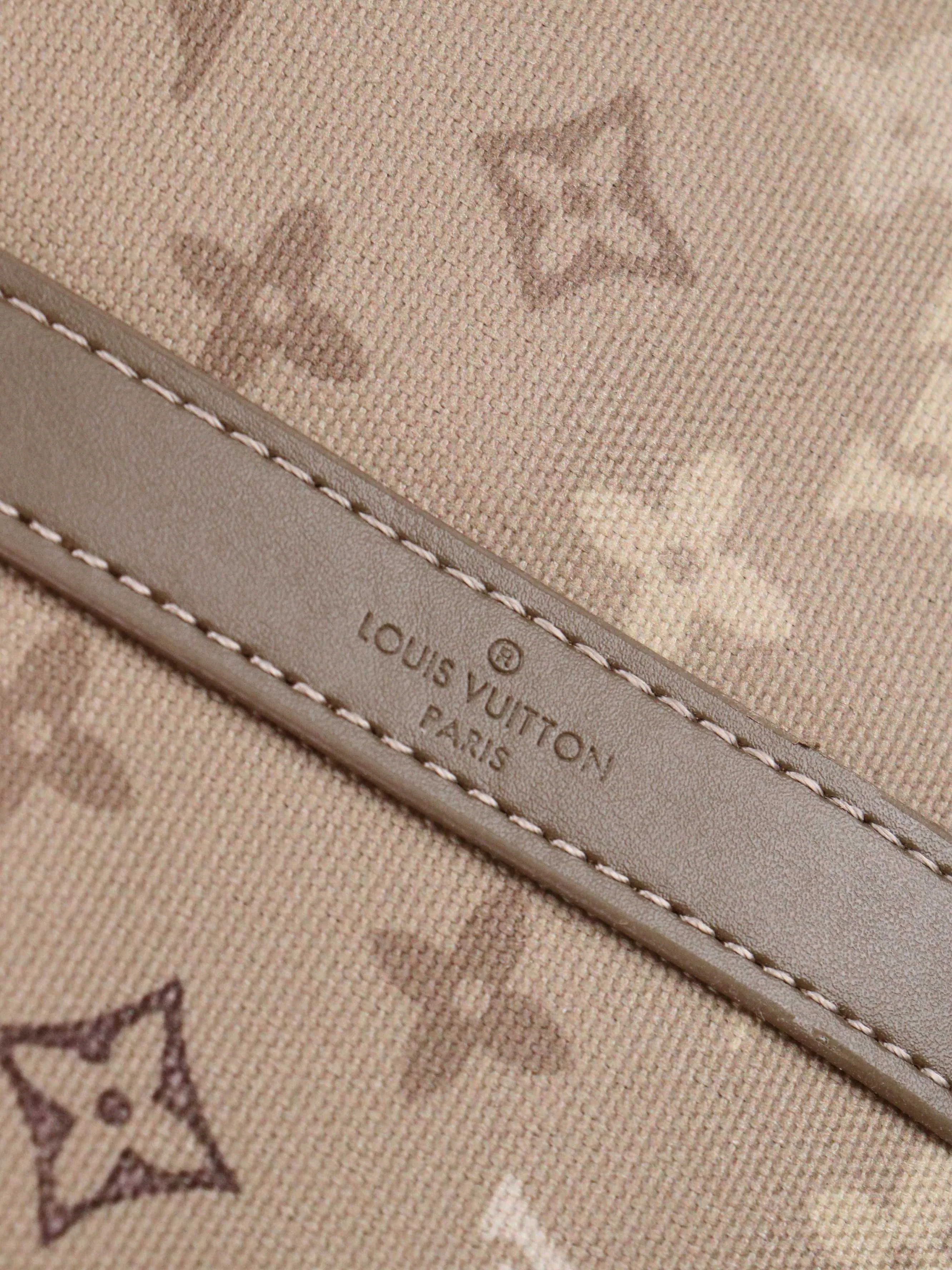LV 27FW JBJVXGJ 082 토트백 5