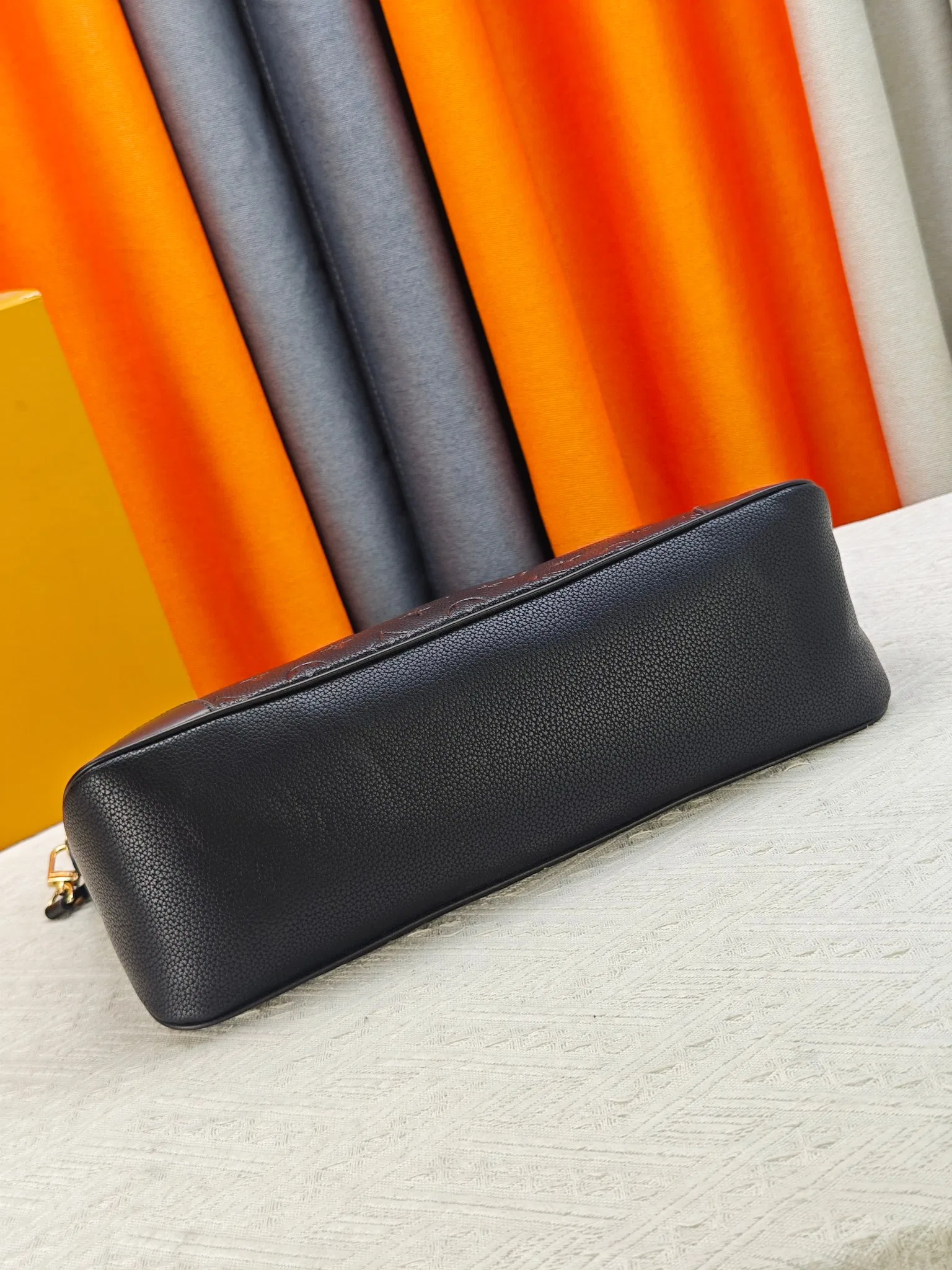 LV 27FW JBJVXGJ 084 토트백 5