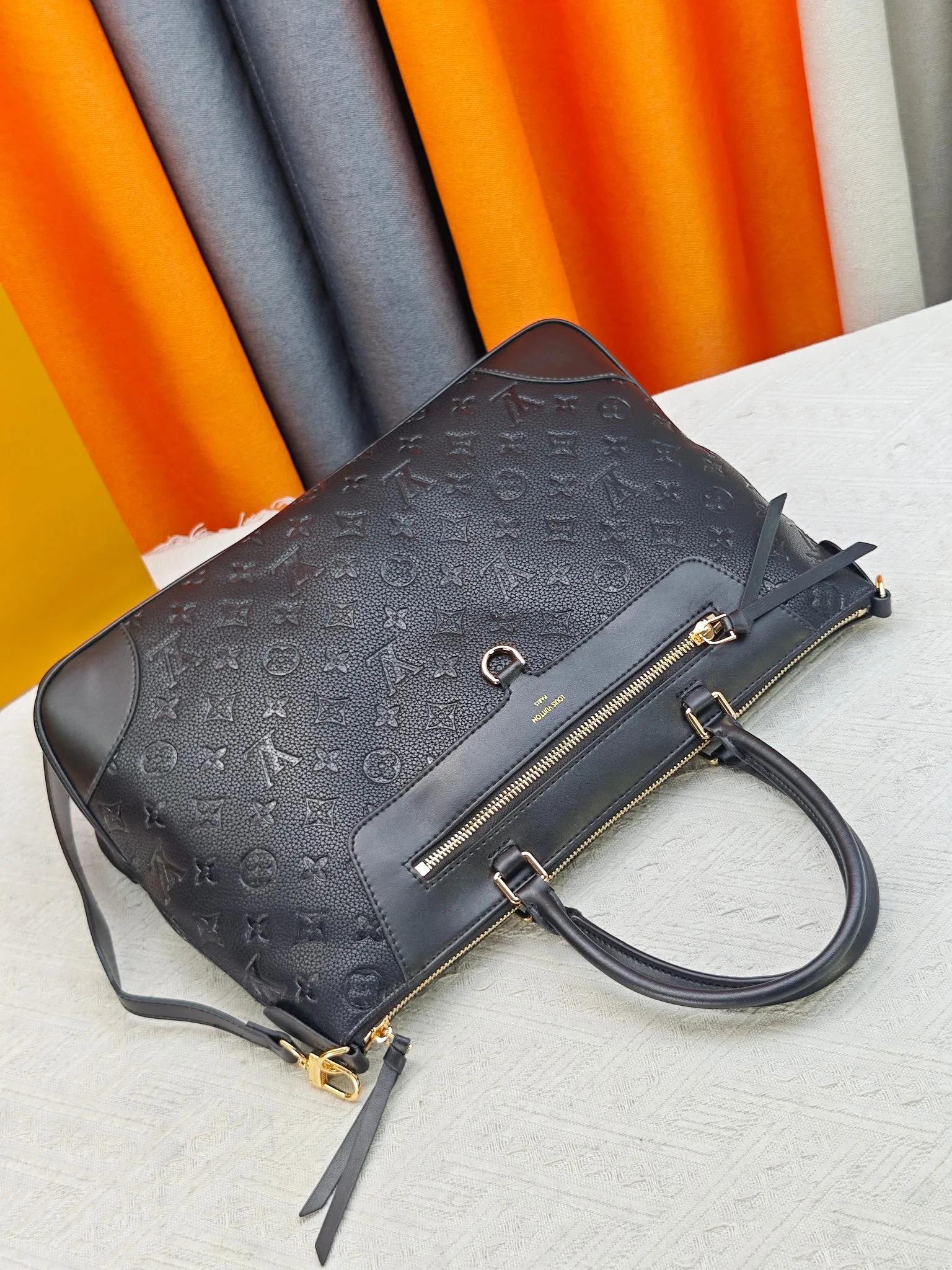 LV 27FW JBJVXGJ 084 토트백 6