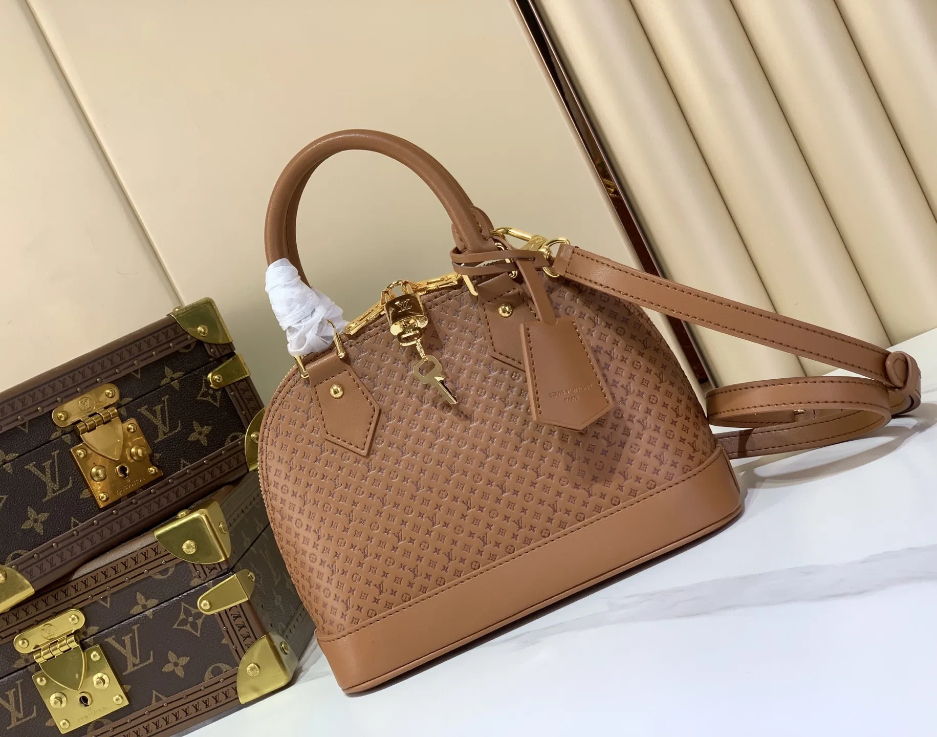 LV 27FW LDWAQLG 068 숄더백