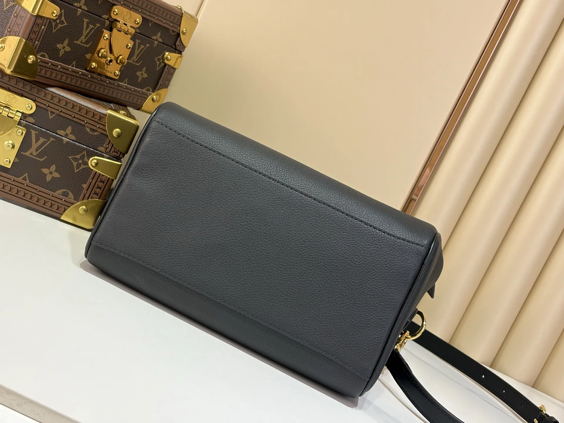 LV 27FW LDWAQLG 082 토트백 4