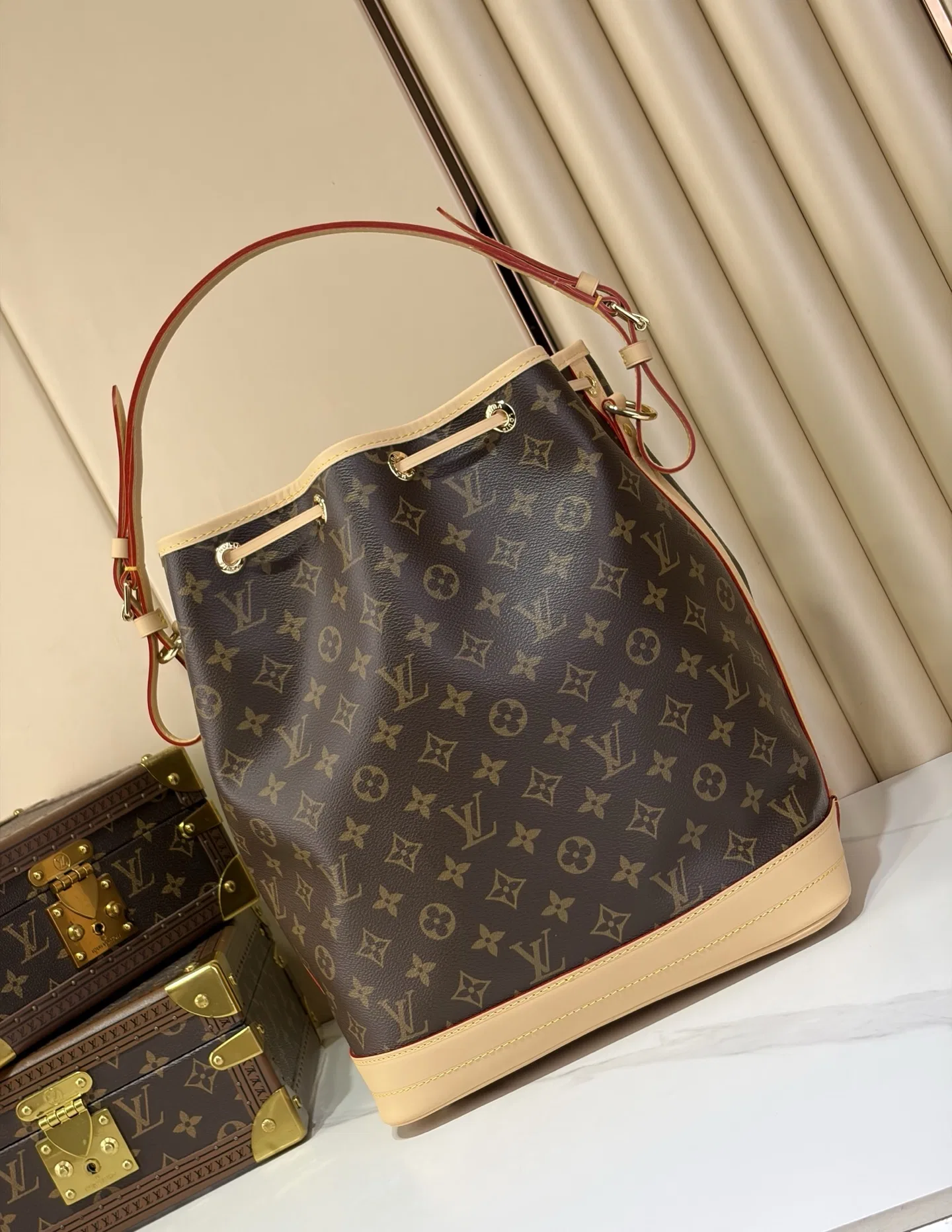 LV 27FW LDWAQLG 125 버킷백 3