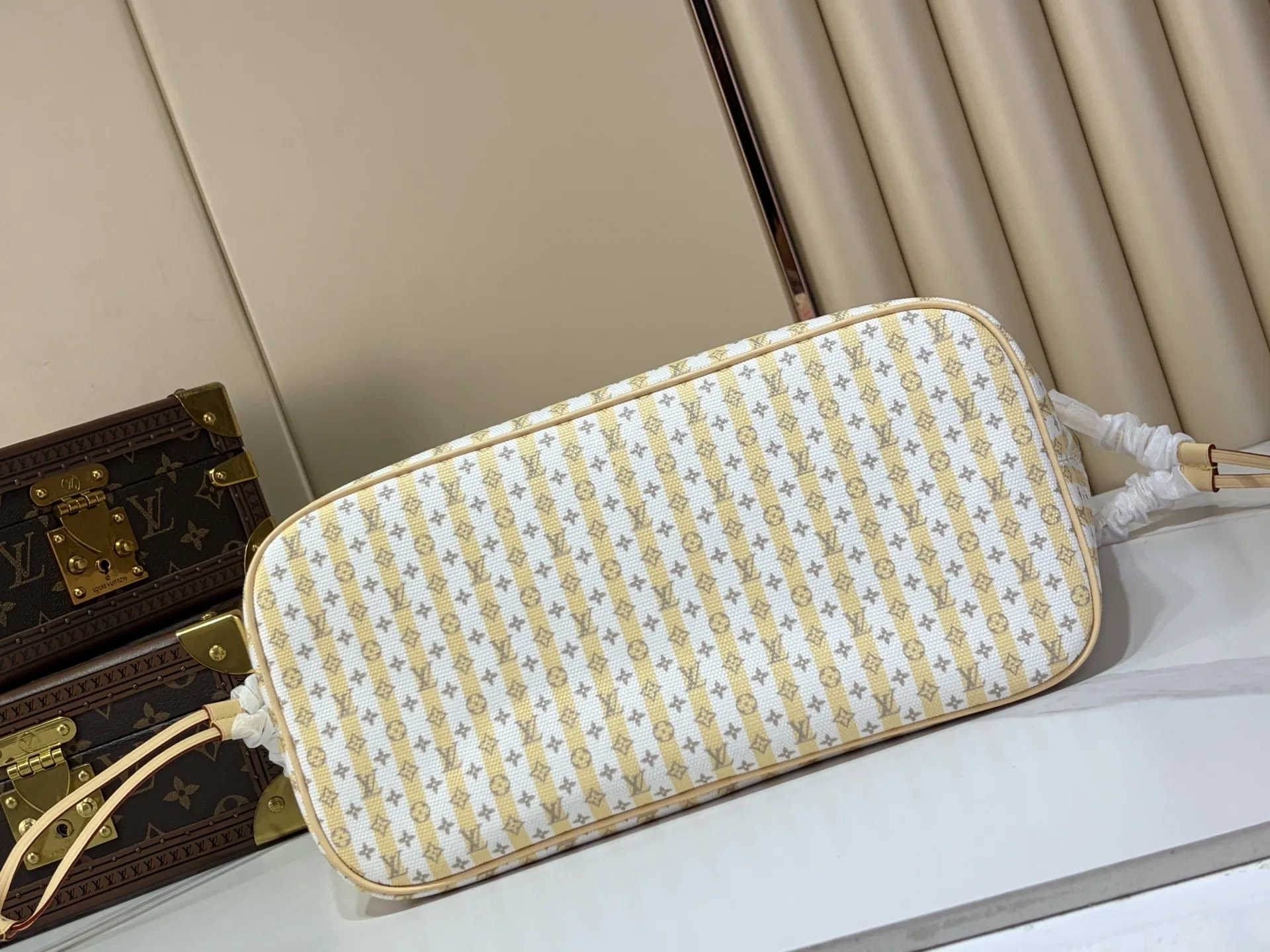 LV 27FW LDWAQLG 130 토트백 4