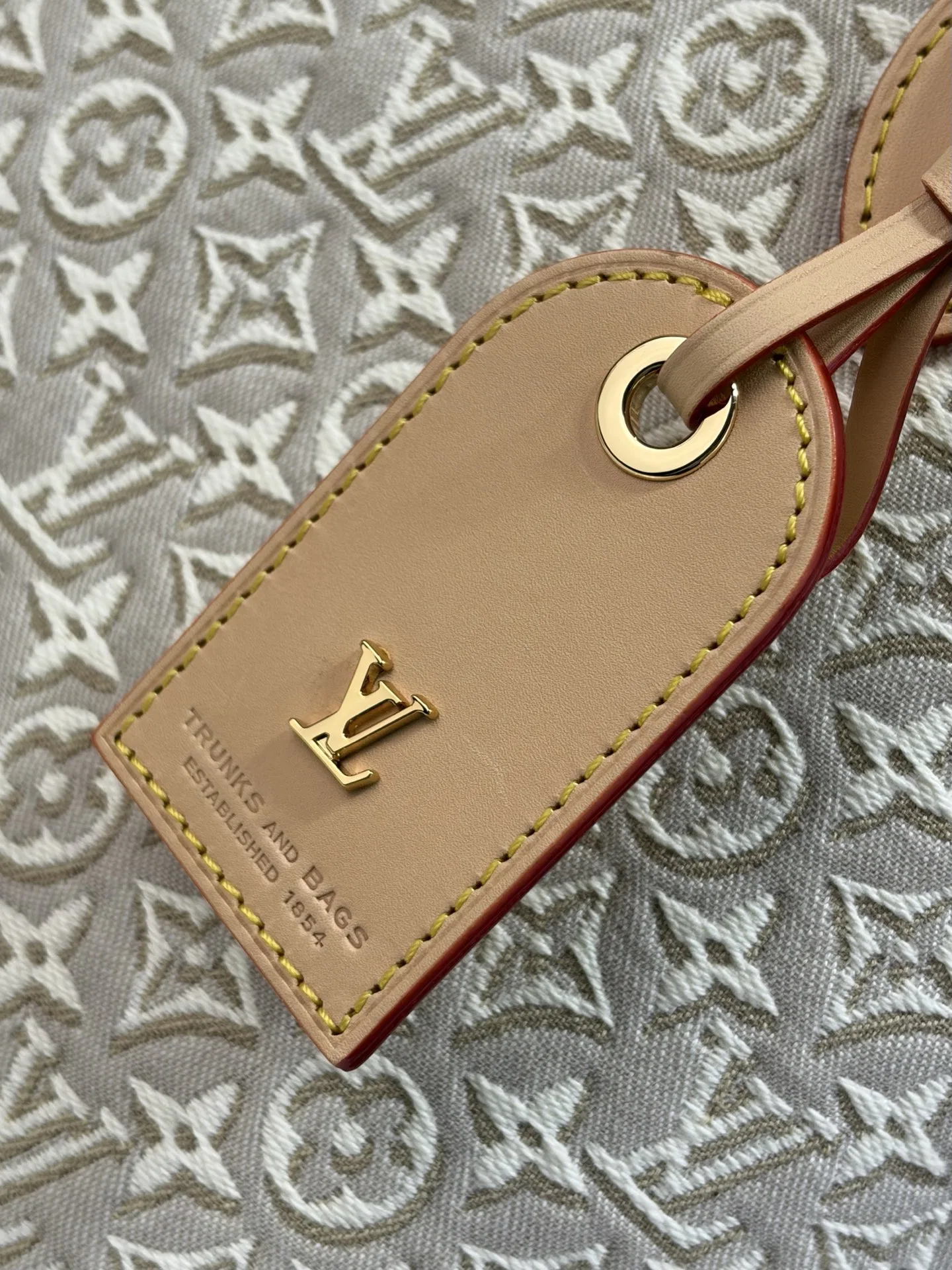LV 27FW LDWAQLG 133 토트백 6