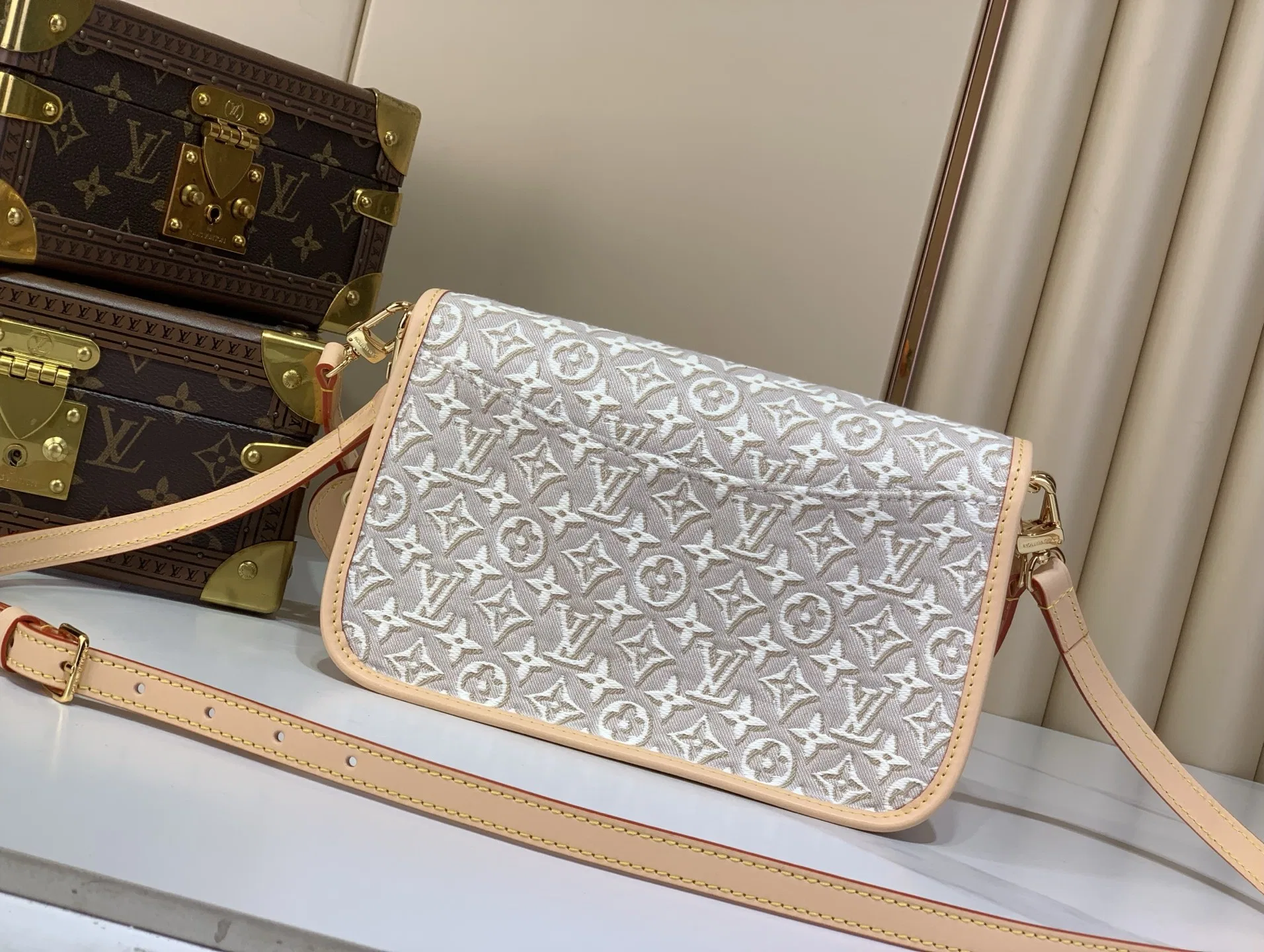 LV 27FW LDWAQLG 137 토트백 3