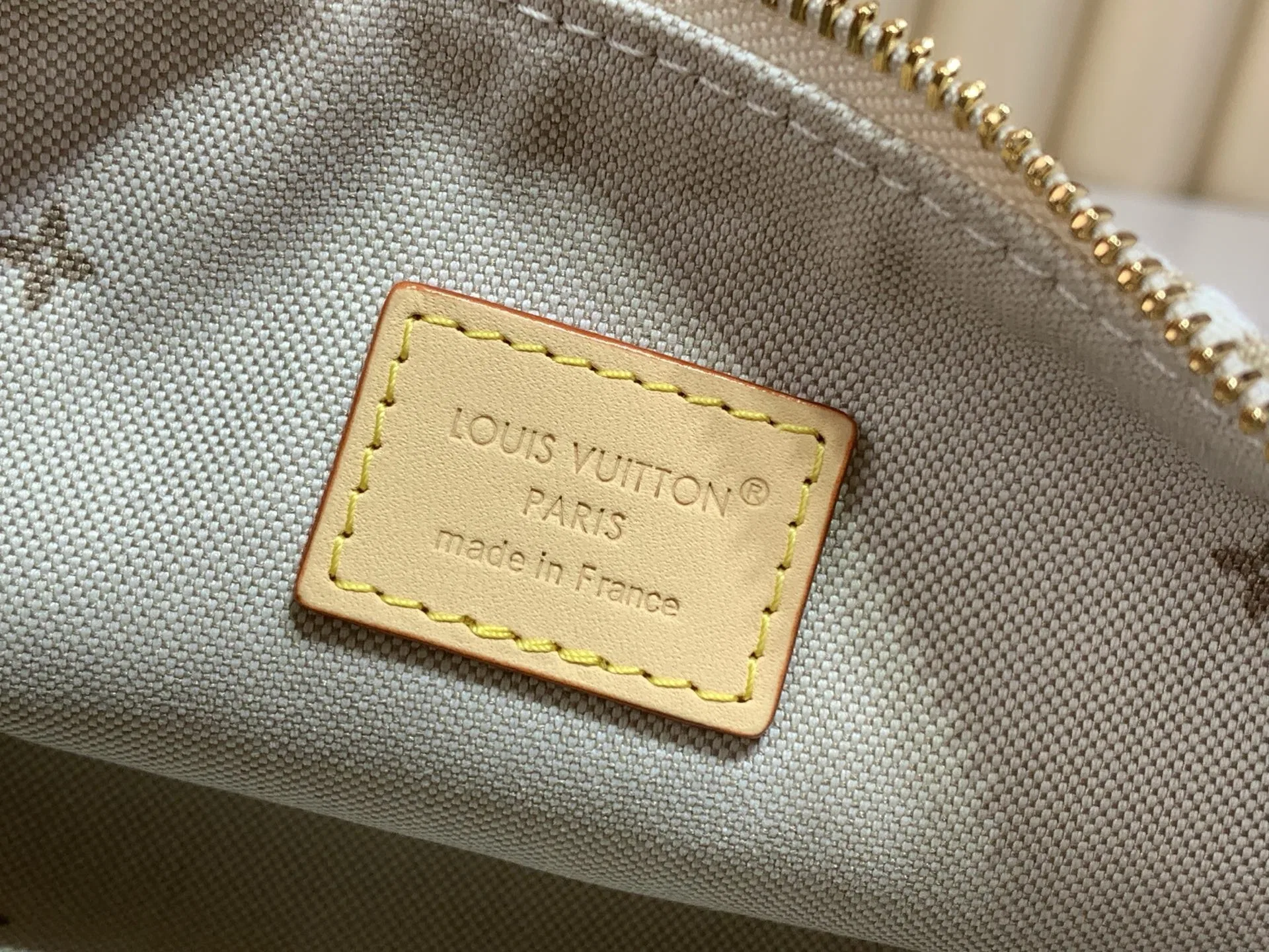 LV 27FW LDWAQLG 138 미니백 6