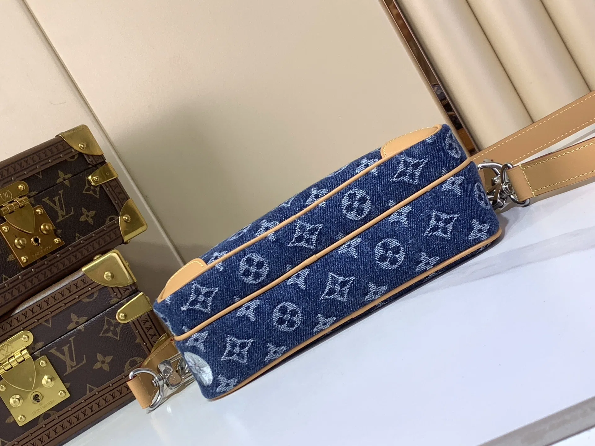 LV 27FW LDWAQLG 146 미니백 4