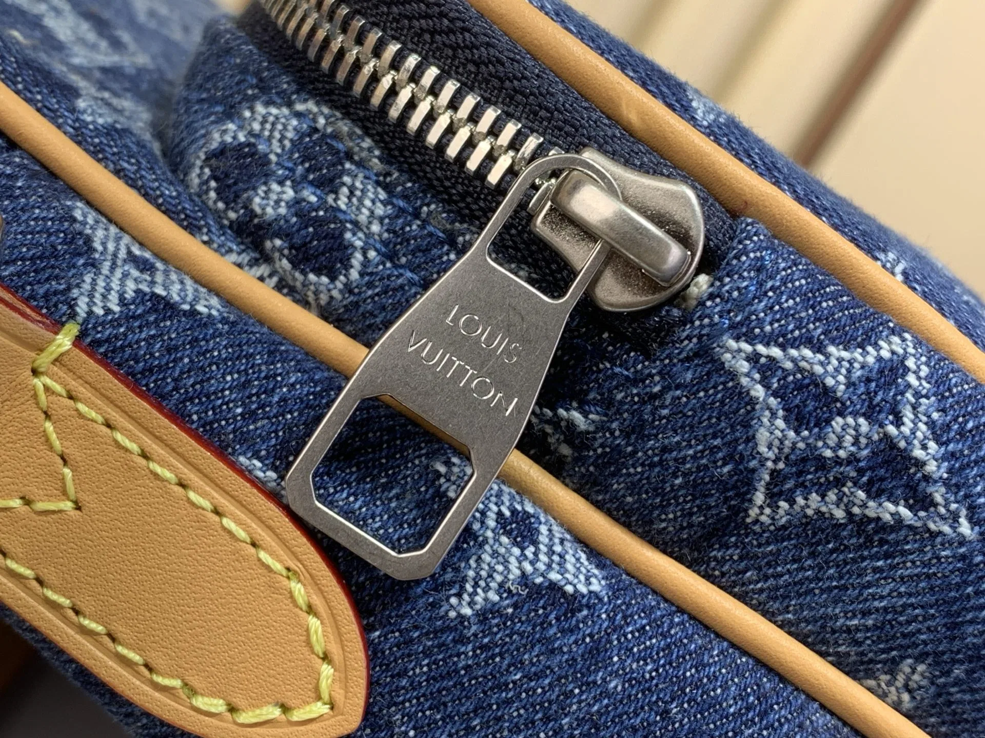 LV 27FW LDWAQLG 146 미니백 6
