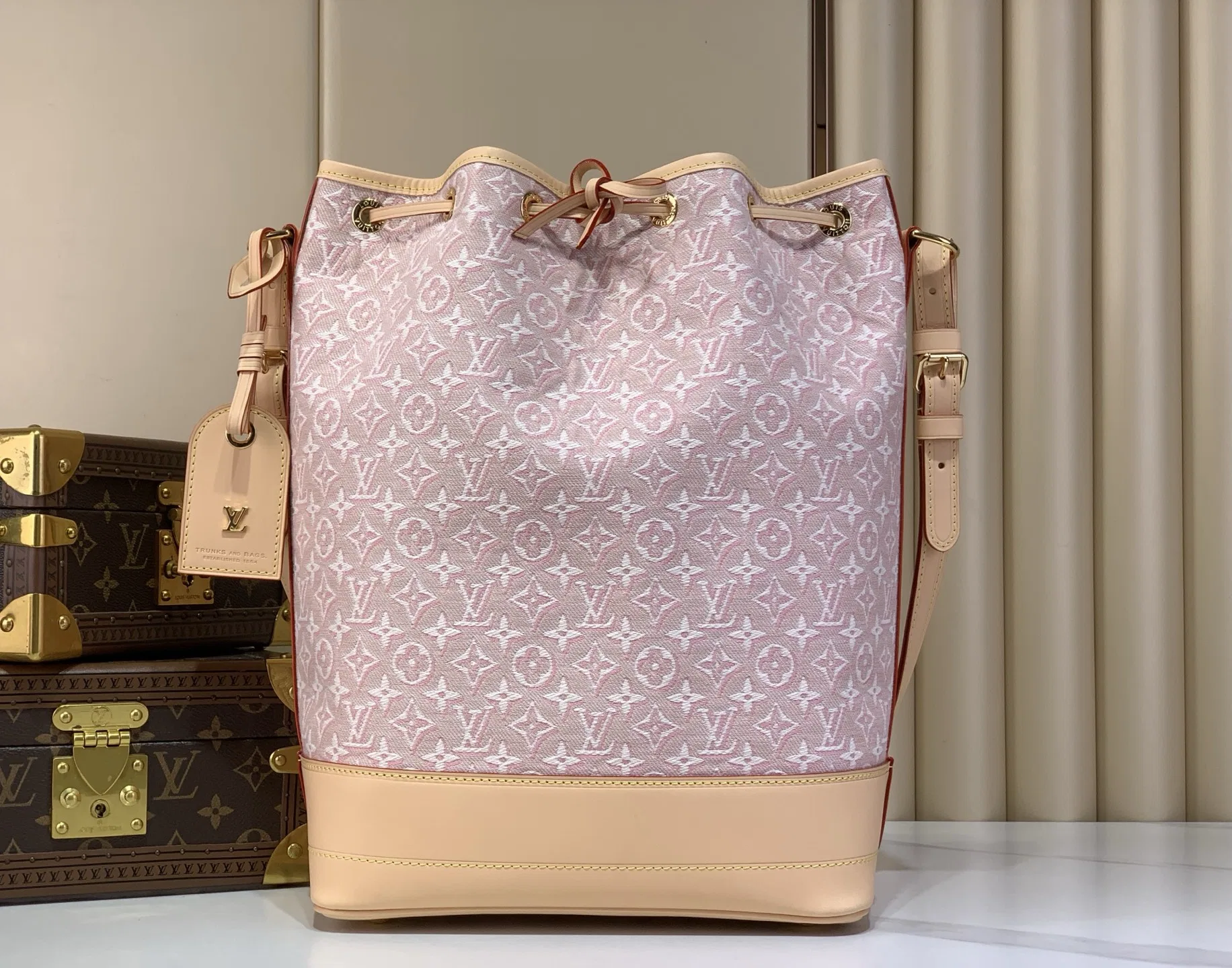 LV 27FW LDWAQLG 149 버킷백