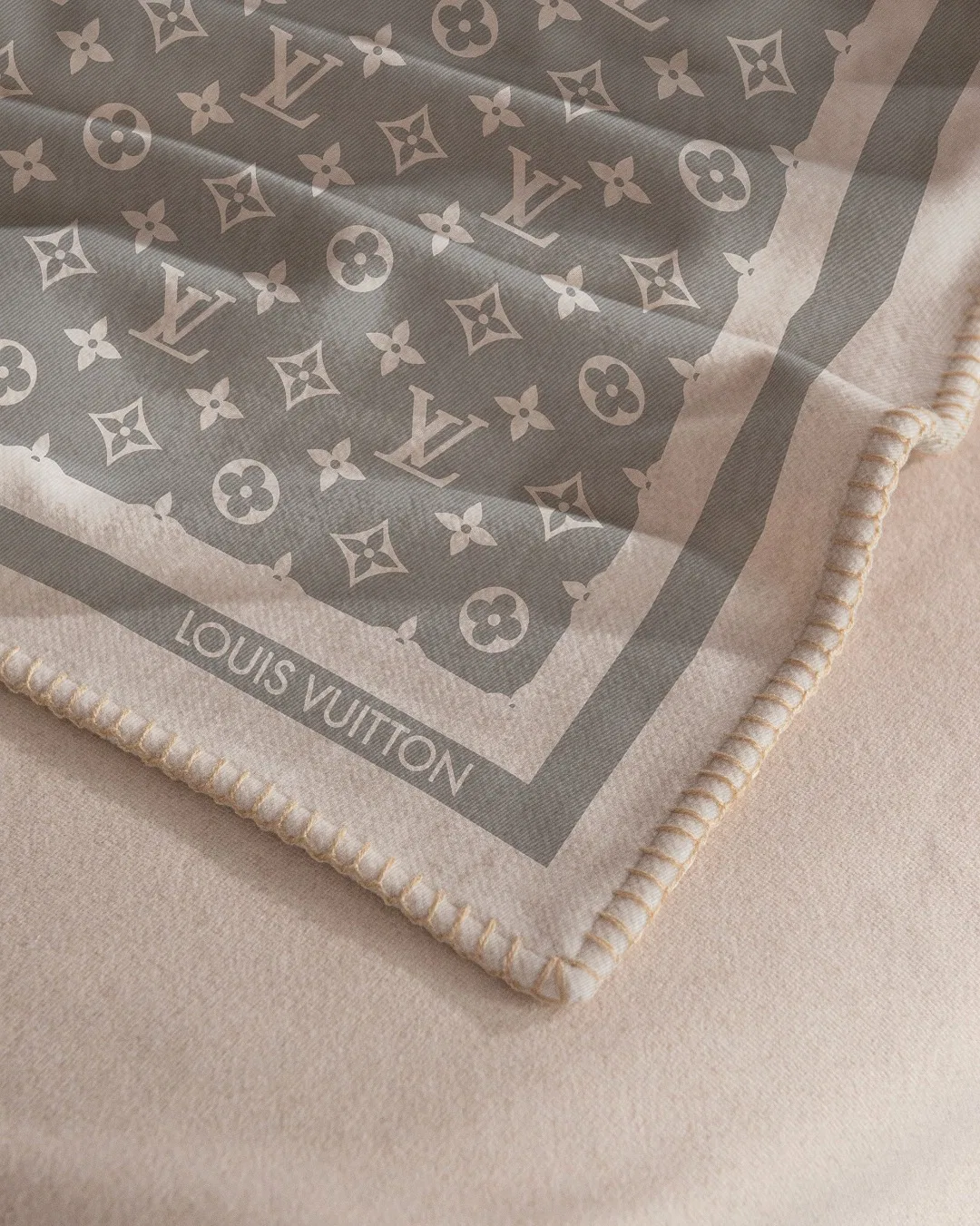 LV 27FW NCCDPFU 011 담요 5