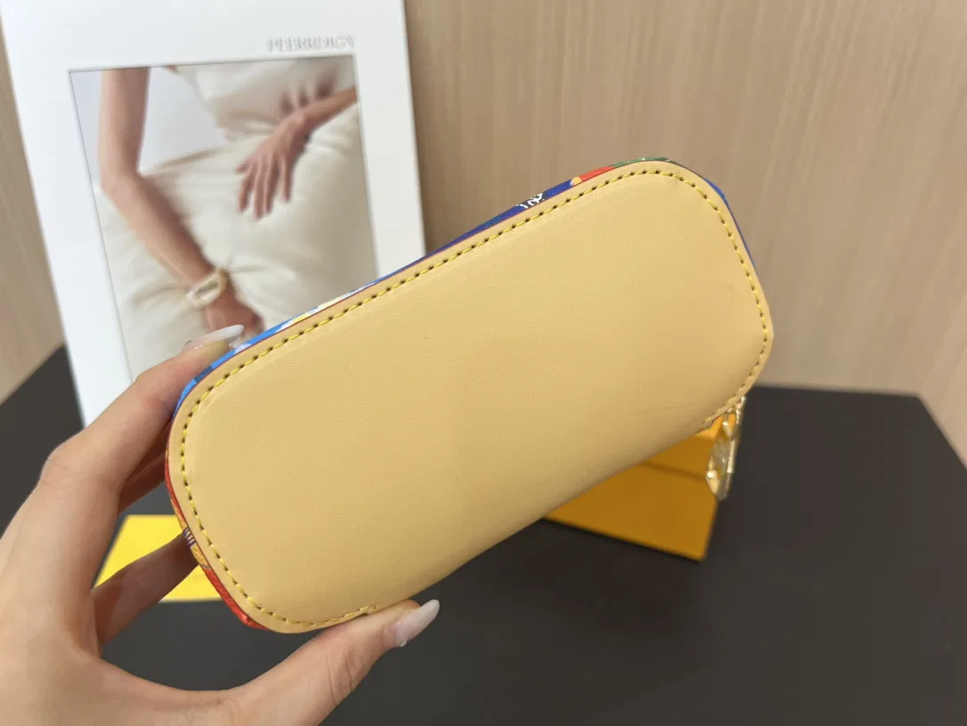 LV 27FW NSOVAAJ 003 선글라스보관함 6