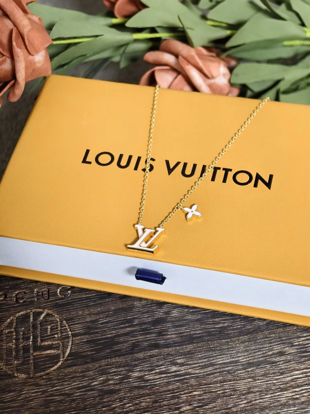 LV 27FW NSOVAAJ 031 목걸이 4