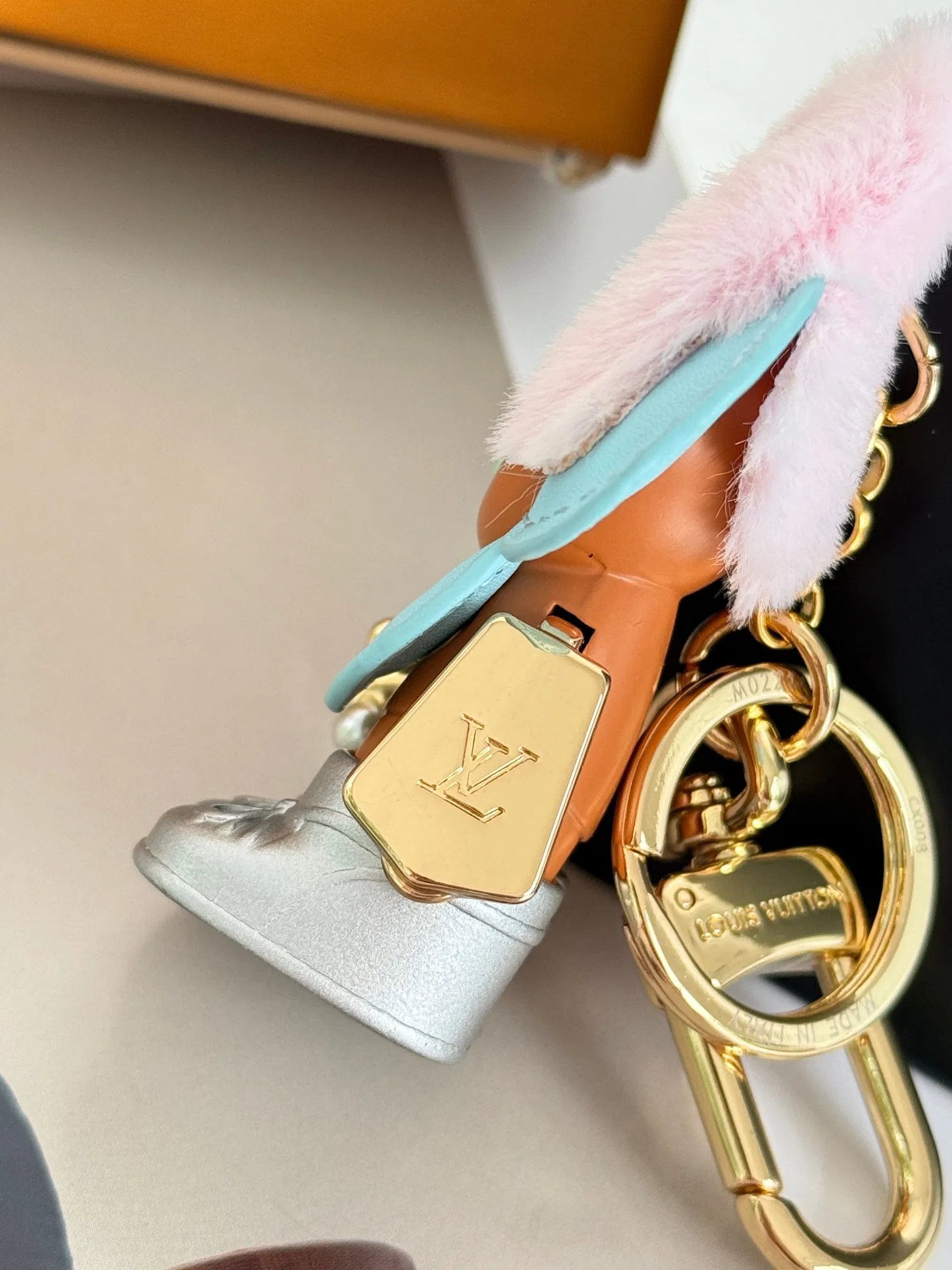 LV 27FW QCBNDNQ 002 키링 4