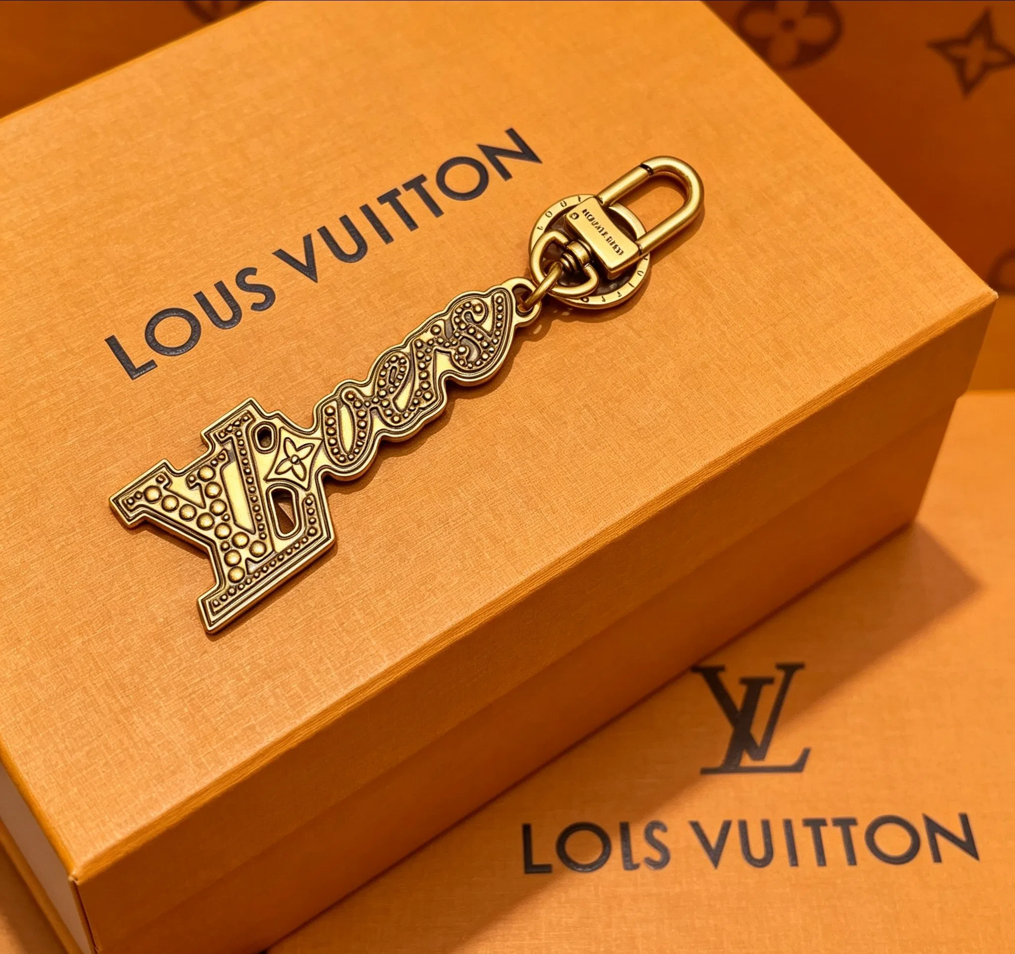 LV 27FW QCBNDNQ 004 키링 5