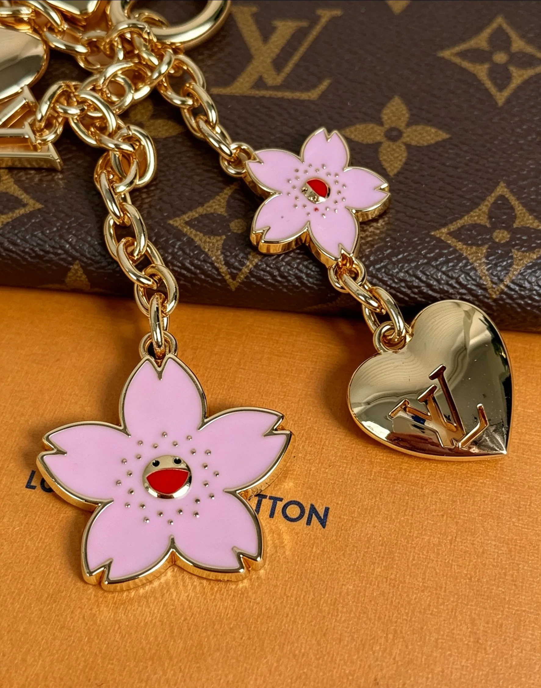 LV 27FW QCBNDNQ 006 팔찌 4