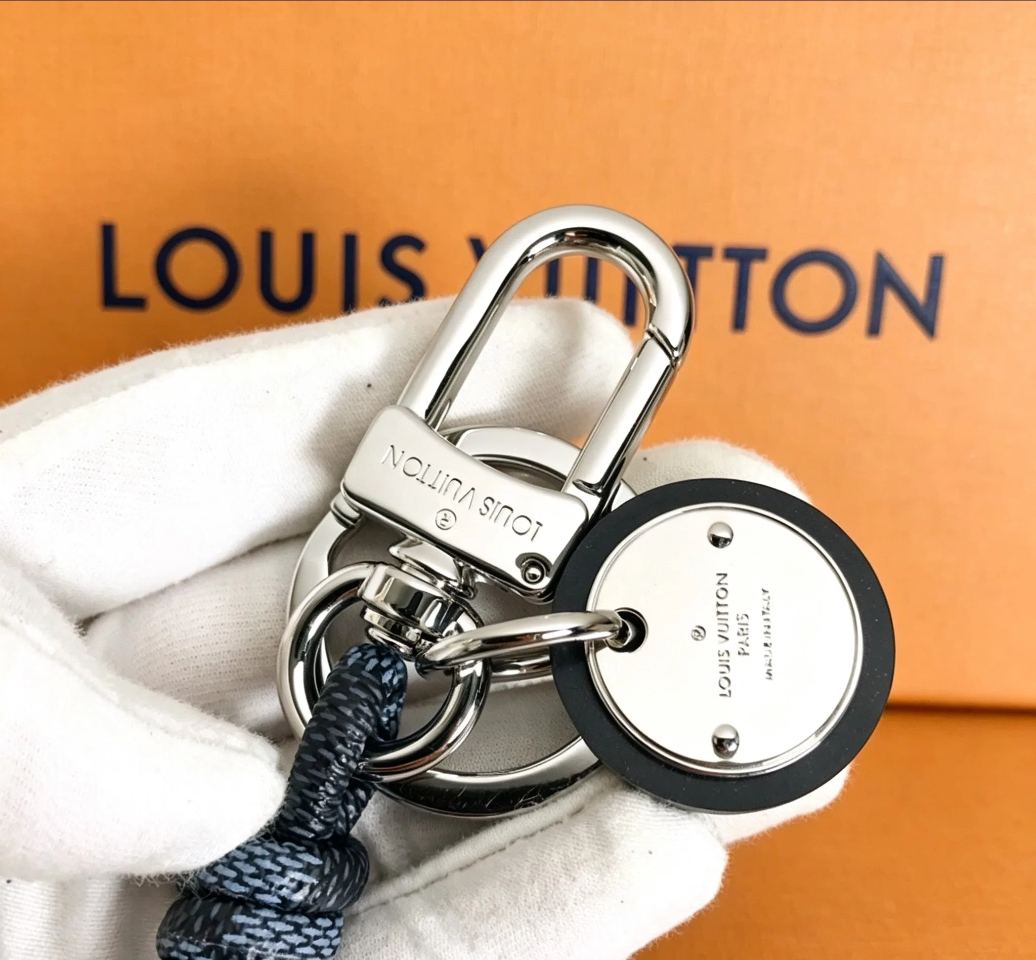 LV 27FW QCBNDNQ 012 키링 5