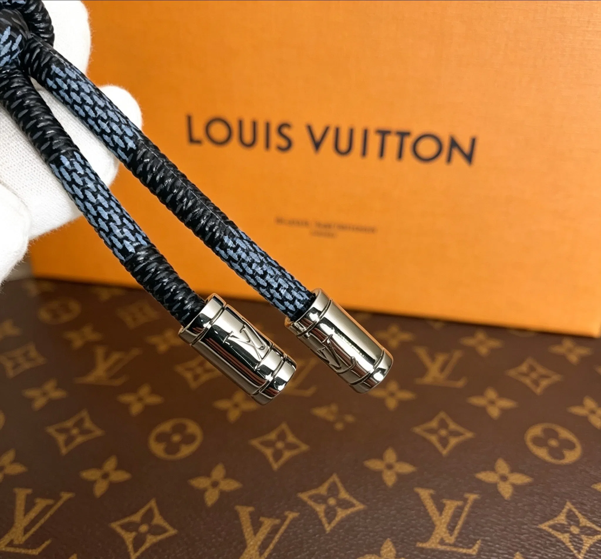 LV 27FW QCBNDNQ 012 키링 6