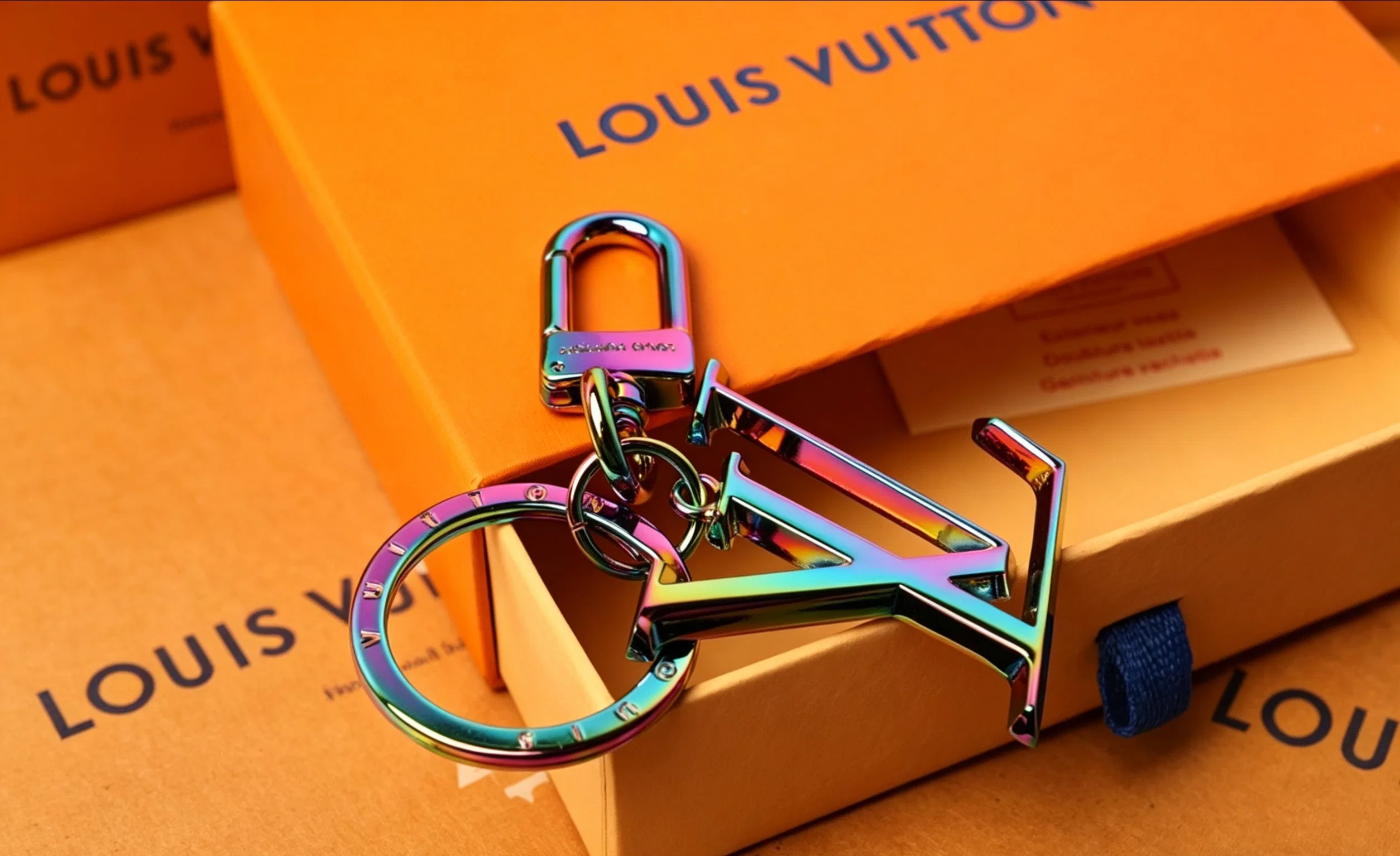 LV 27FW QCBNDNQ 015 키링 4