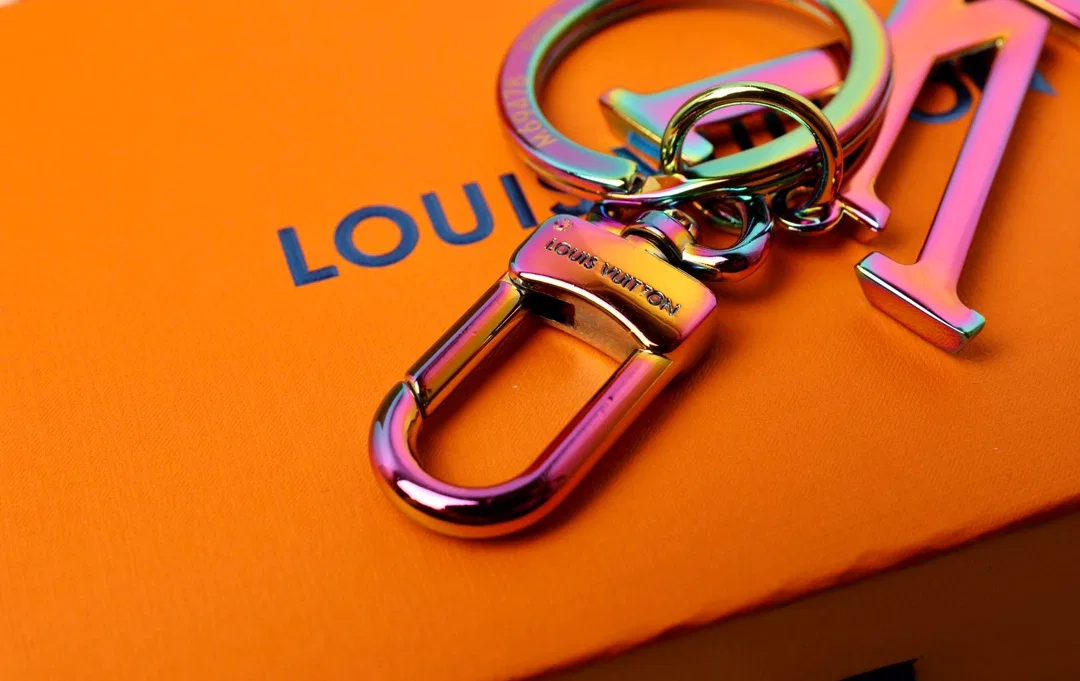 LV 27FW QCBNDNQ 015 키링 6