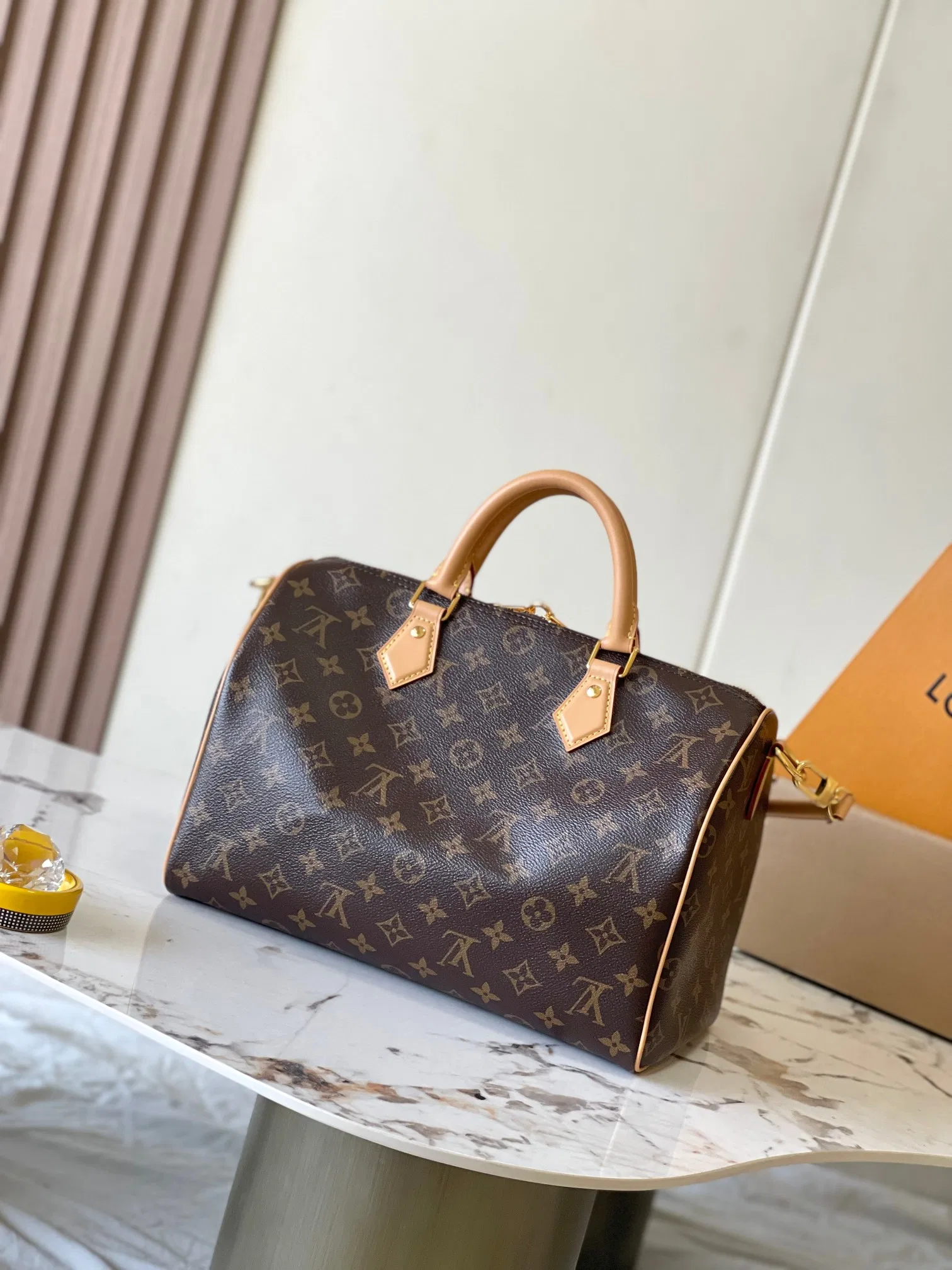LV 27FW QCYEEAU 010 토트백 3