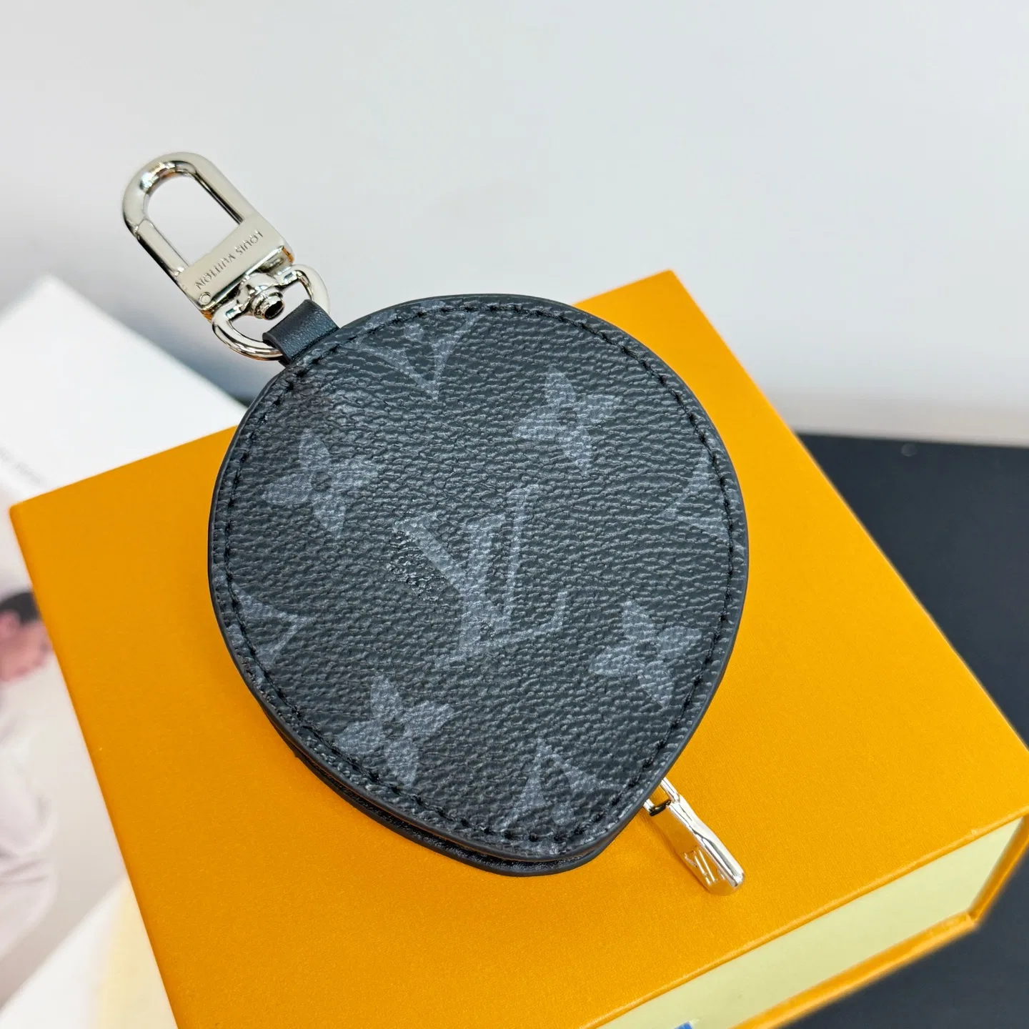 LV 27FW QCYEEAU 019 참 6