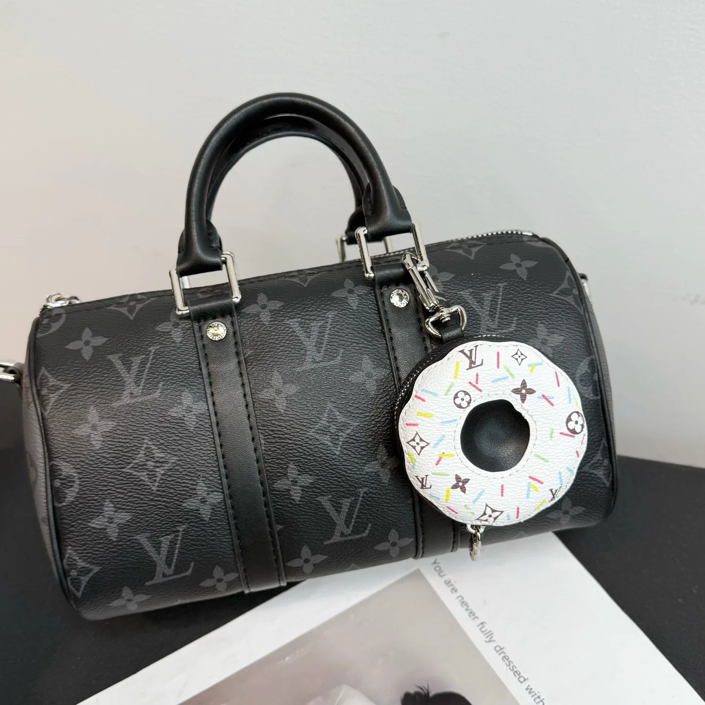 LV 27FW QVUSQNN 030 키링 3