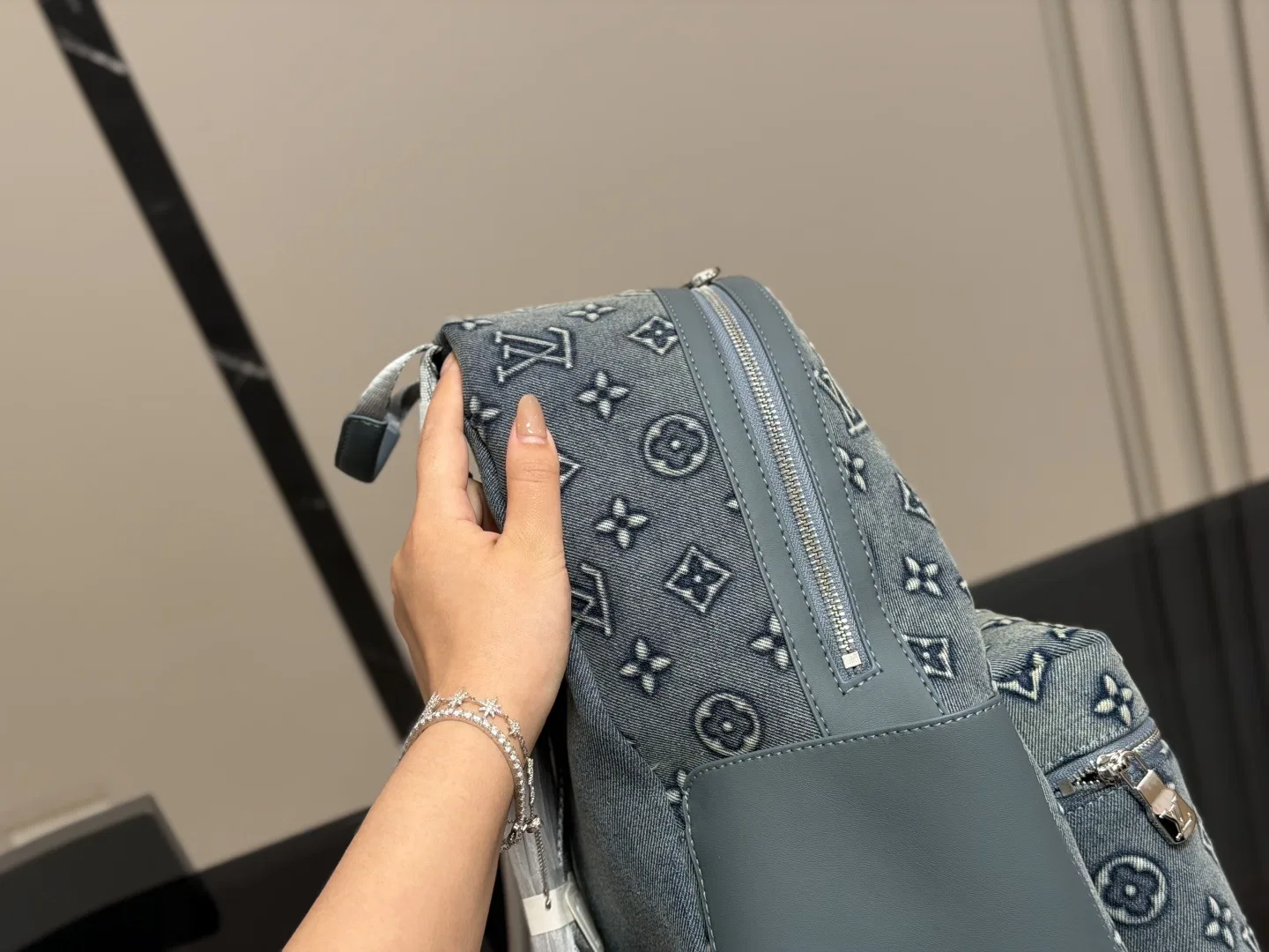 LV 27FW QVUSQNN 110 백팩 6