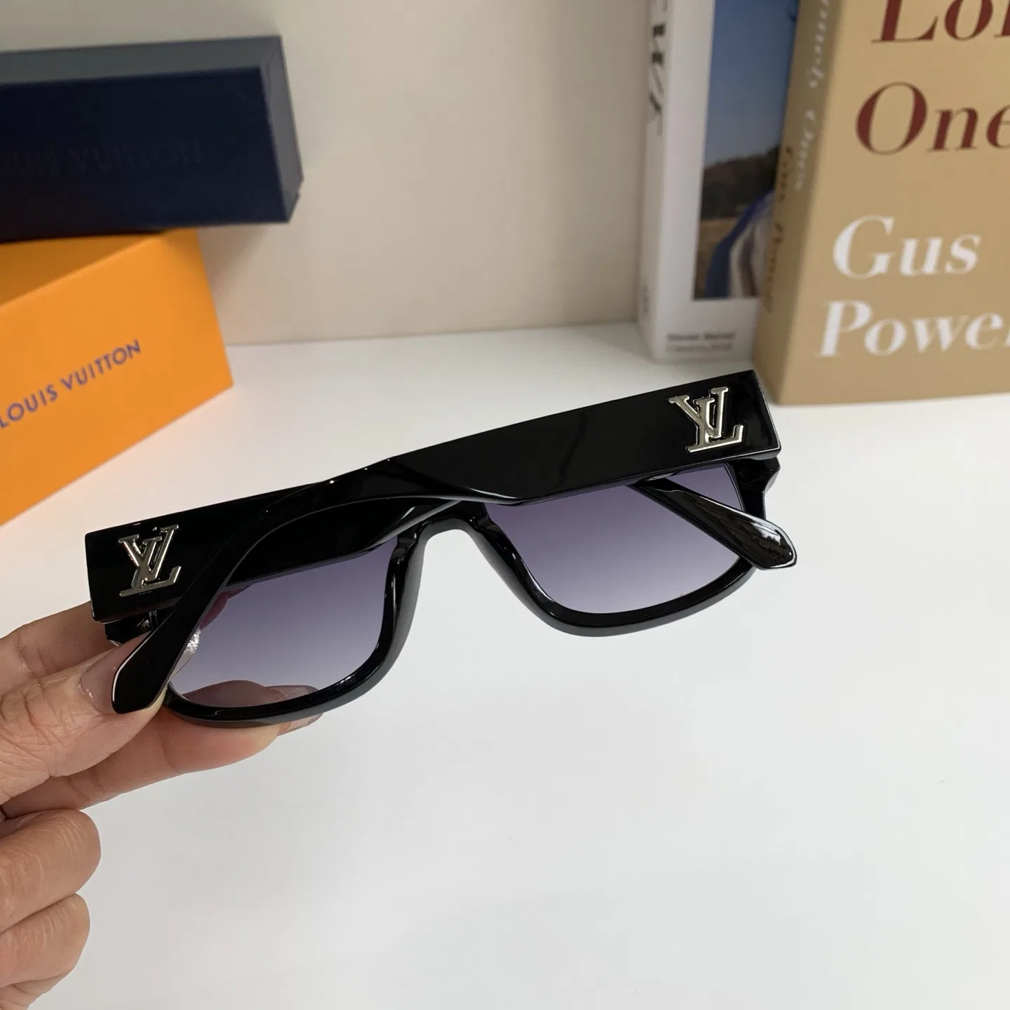 LV 27FW QVUSQNN 245 선글라스 6