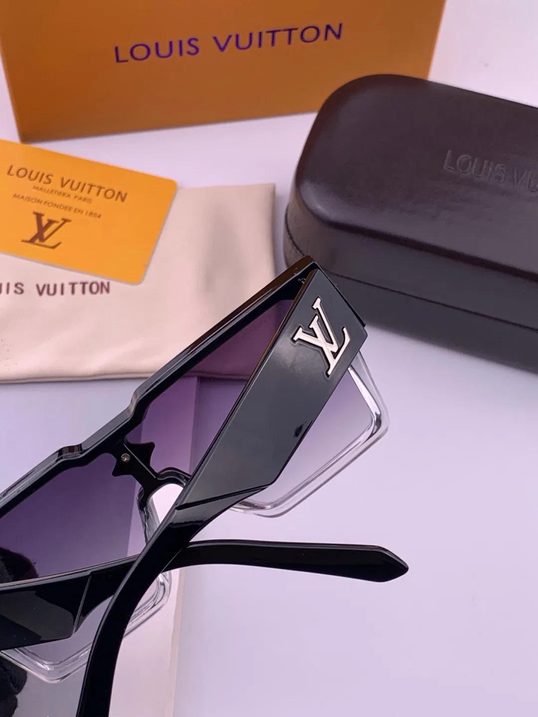LV 27FW QVUSQNN 246 선글라스 5