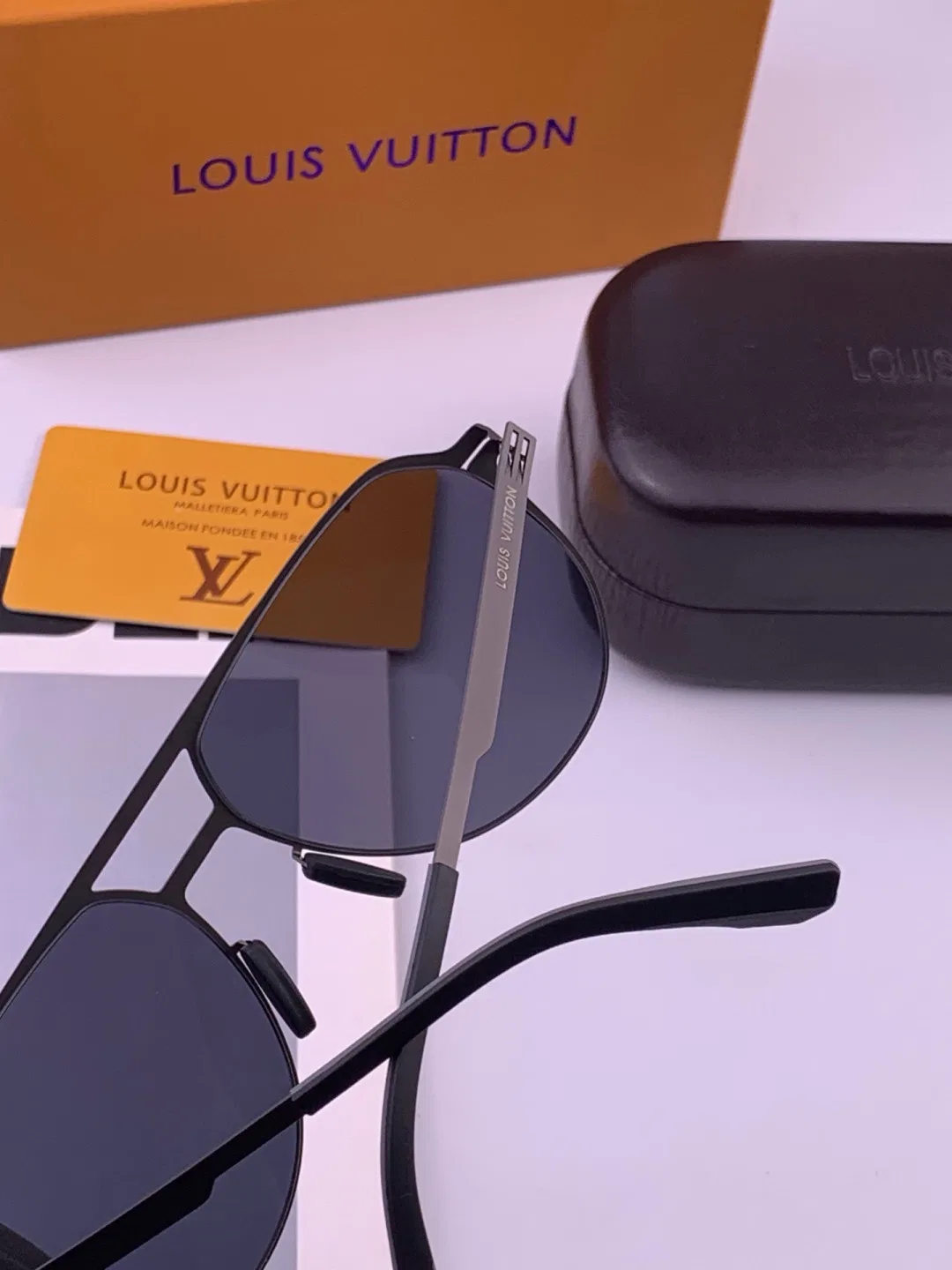 LV 27FW QVUSQNN 248 선글라스 6
