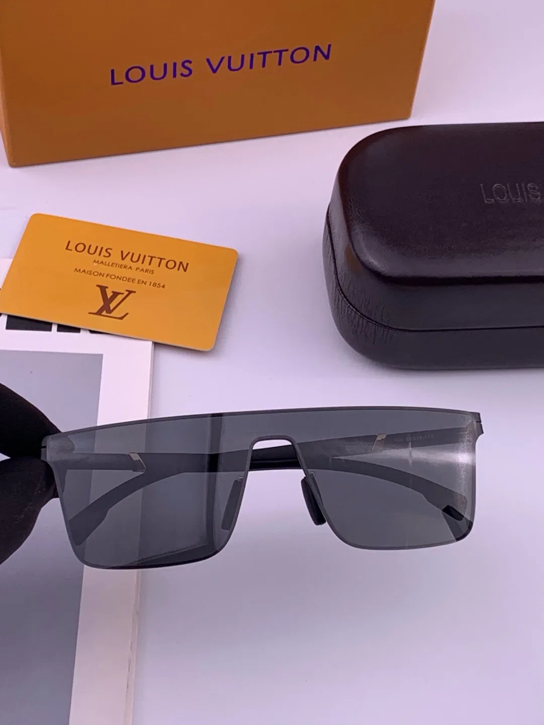 LV 27FW QVUSQNN 249 선글라스 3