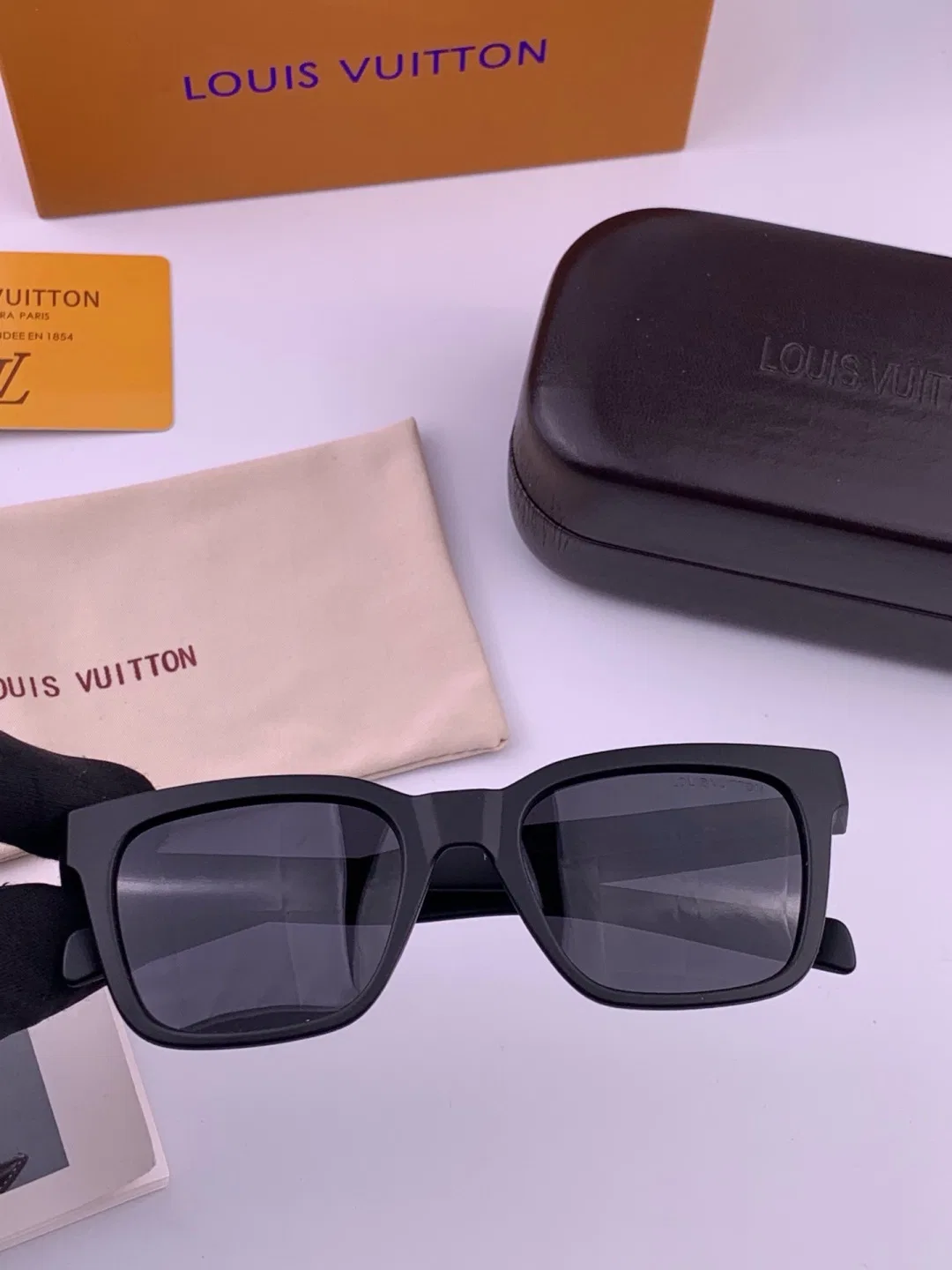 LV 27FW QVUSQNN 253 선글라스 4