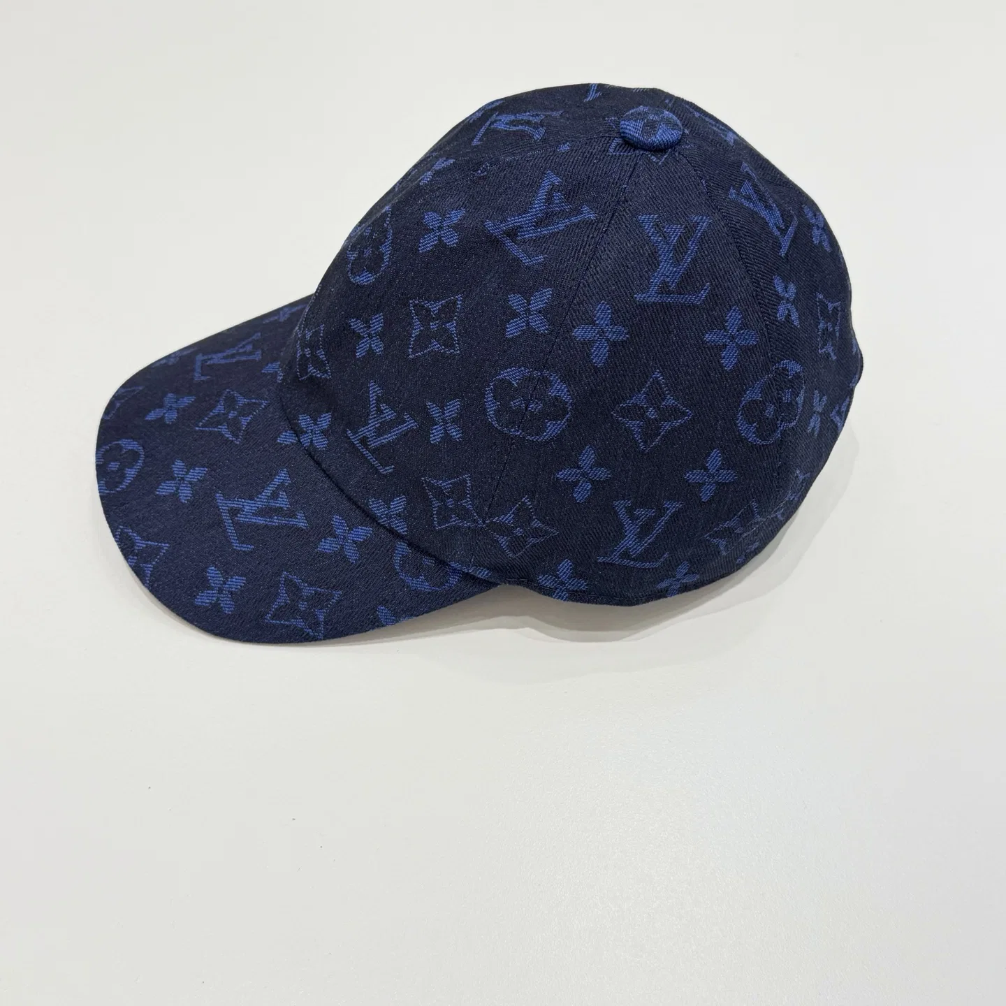 LV 27FW RMGAGGS 002 버킷백 3