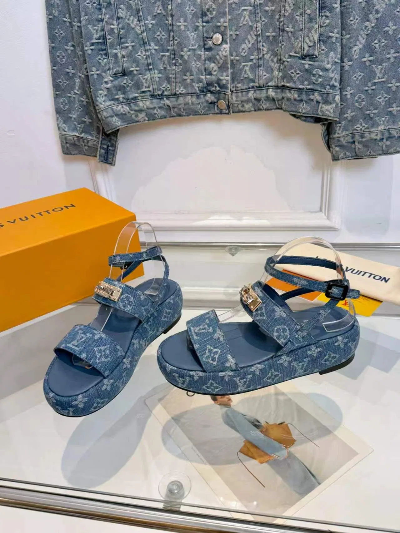 LV 27FW VBYCQID 003 숄더백